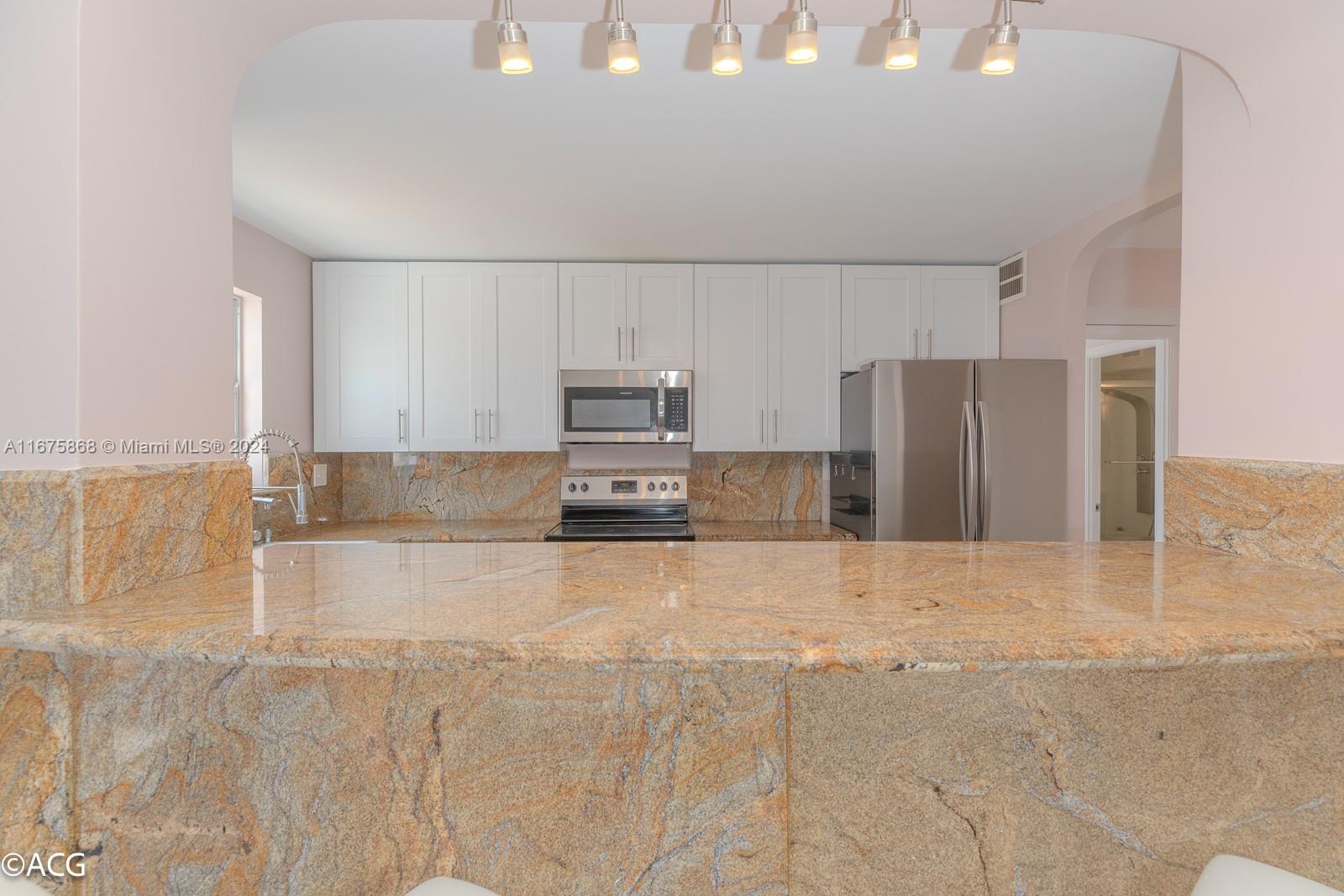 GOLDEN SURF TOWERS CONDO - Residential Lease
