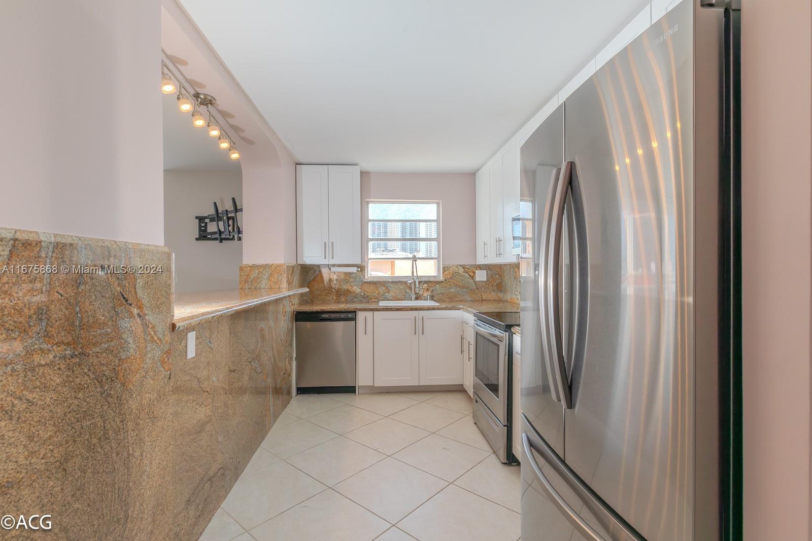 GOLDEN SURF TOWERS CONDO - Residential Lease