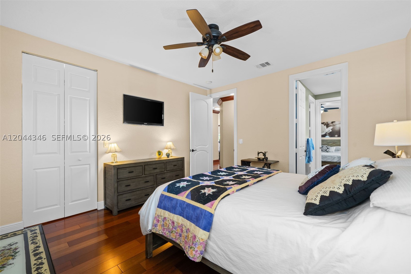 LONG LAKE - Residential