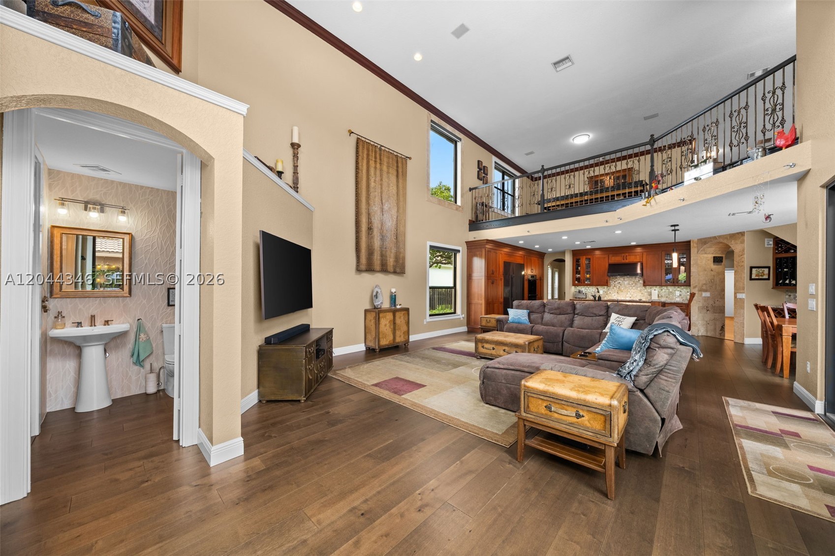 LONG LAKE - Residential