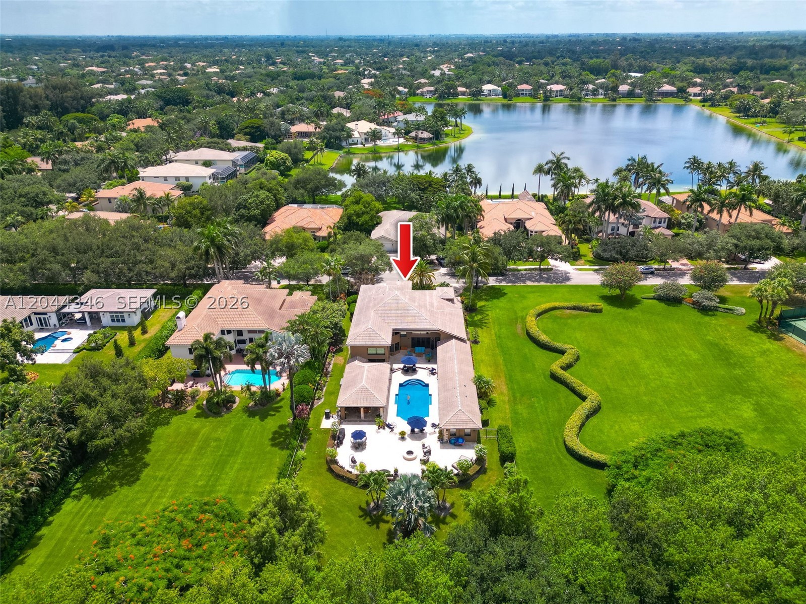 LONG LAKE - Residential