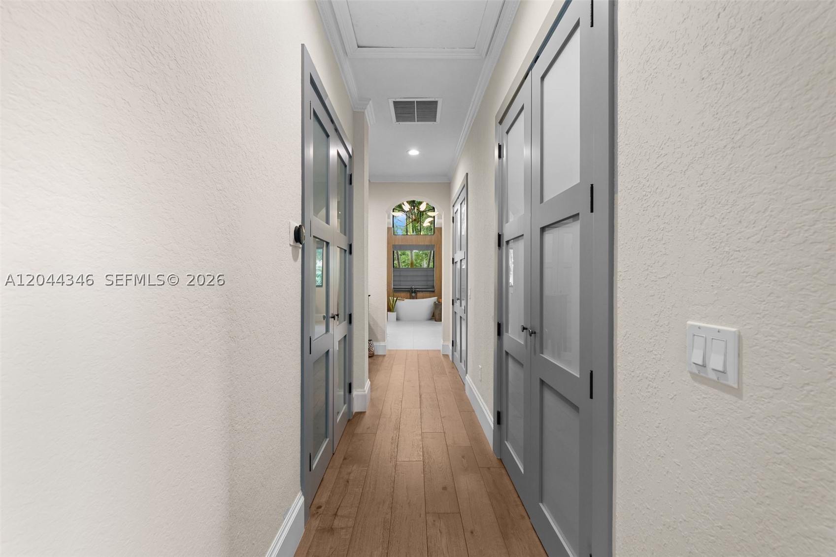 LONG LAKE - Residential