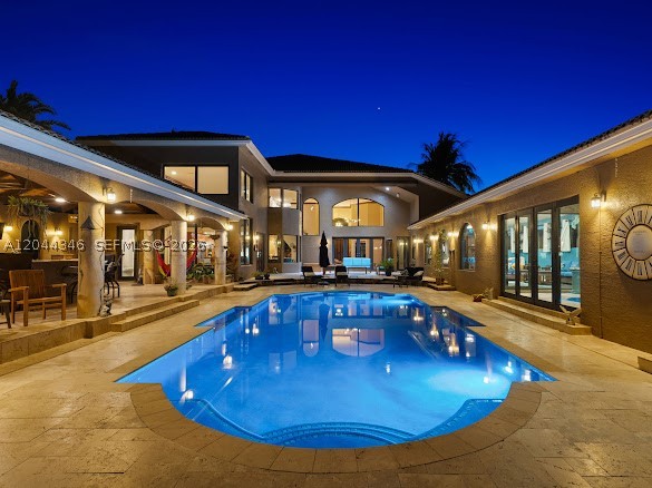 LONG LAKE - Residential