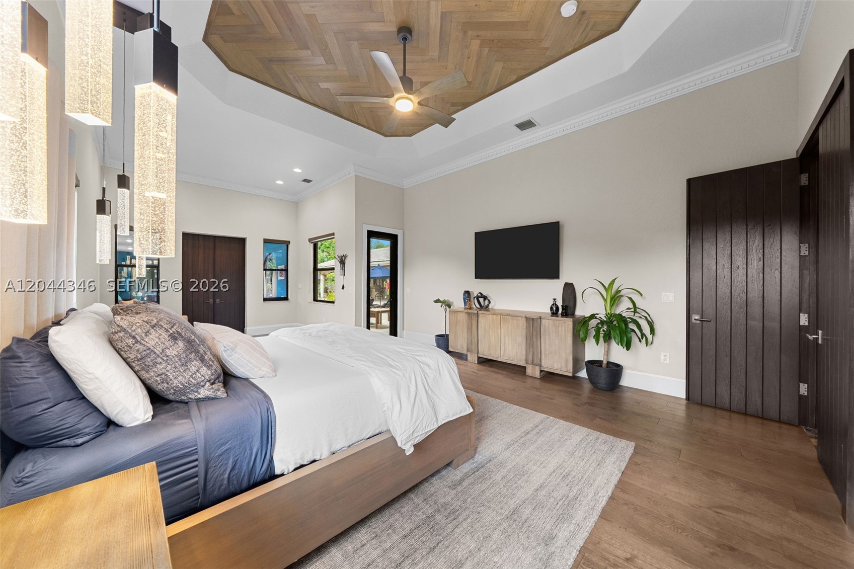 LONG LAKE - Residential
