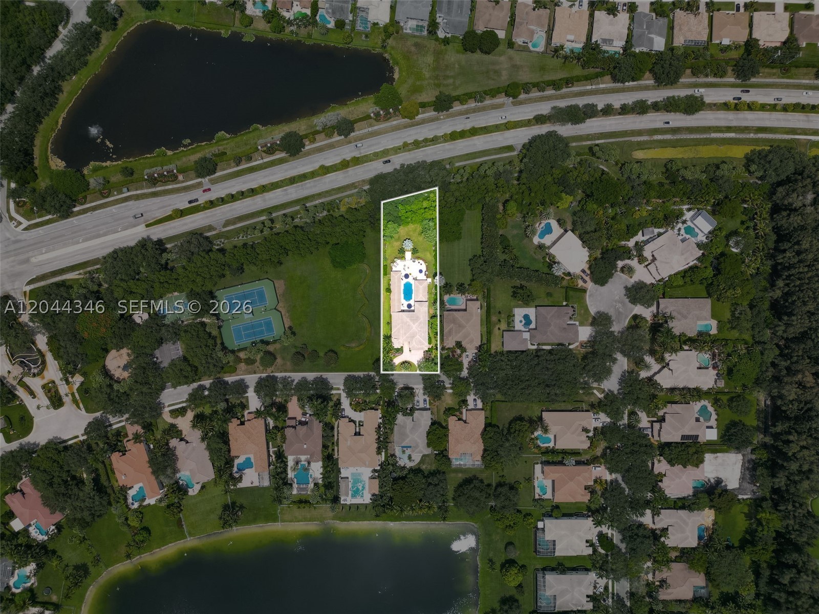 LONG LAKE - Residential