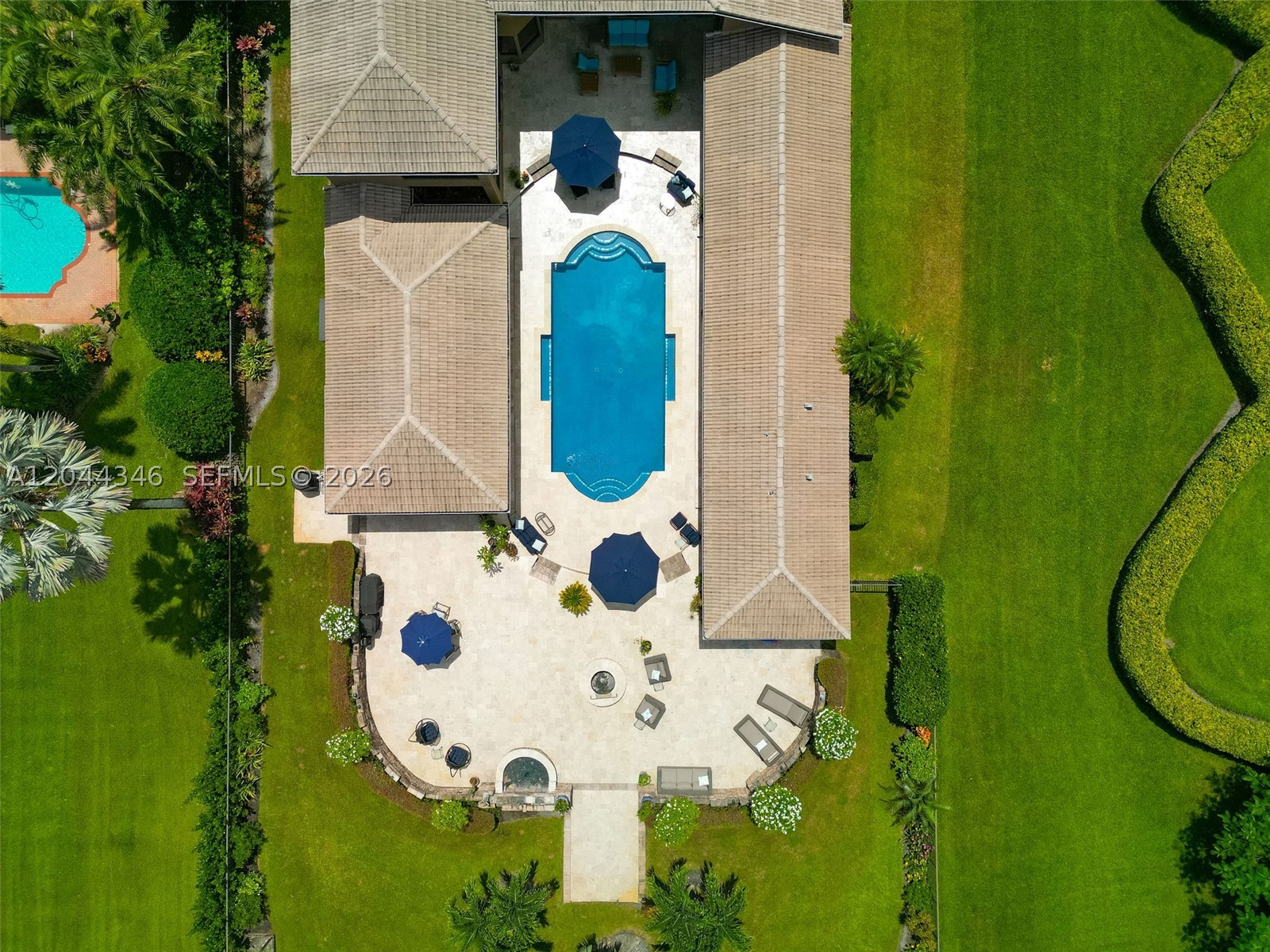 LONG LAKE - Residential