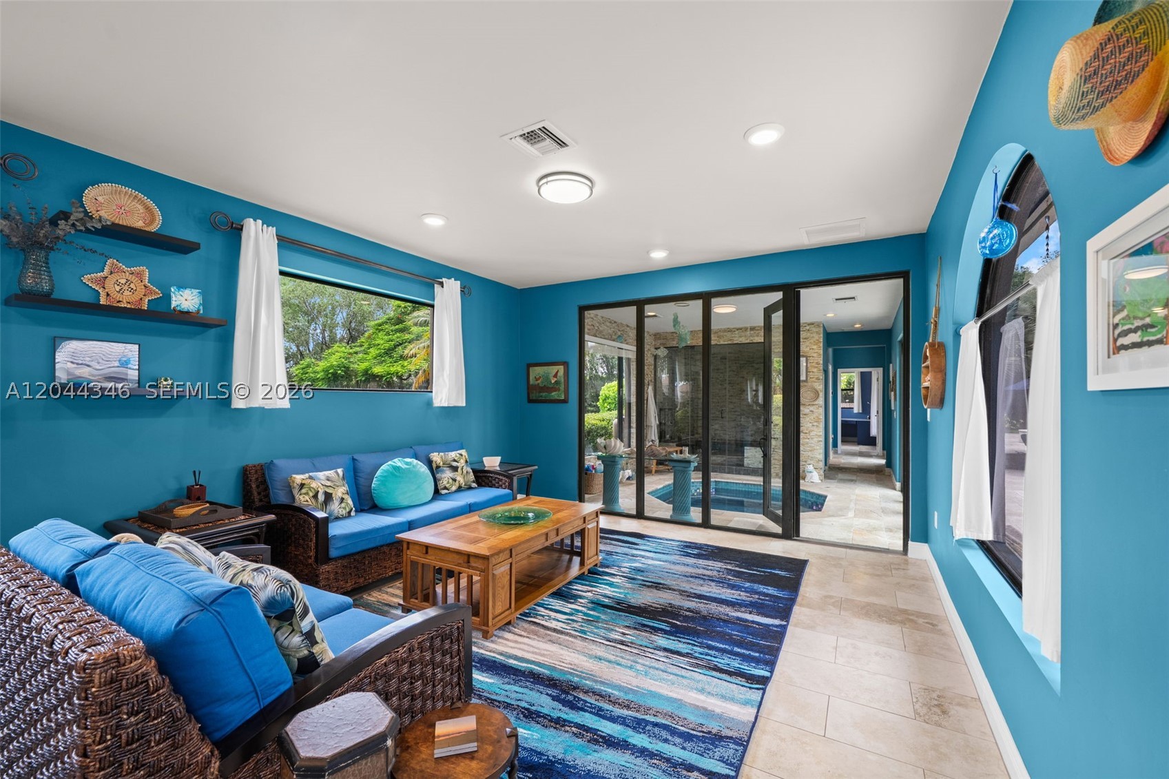 LONG LAKE - Residential