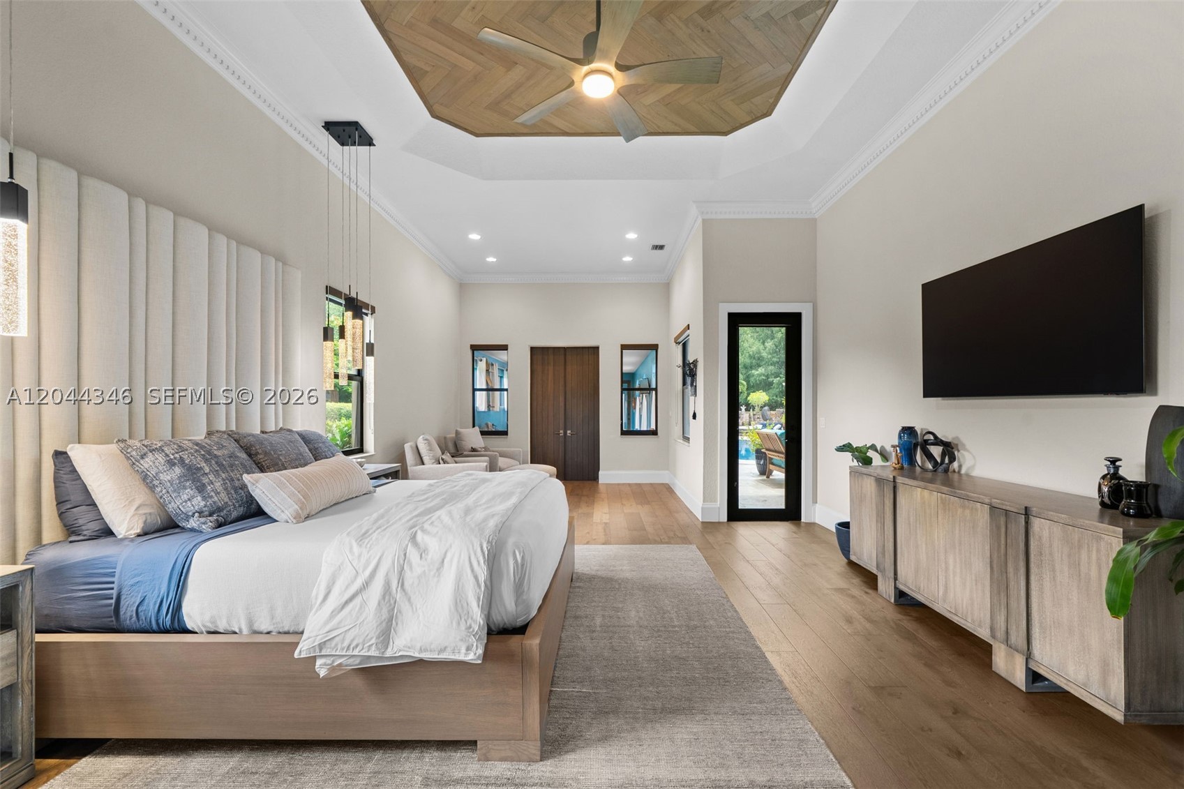 LONG LAKE - Residential