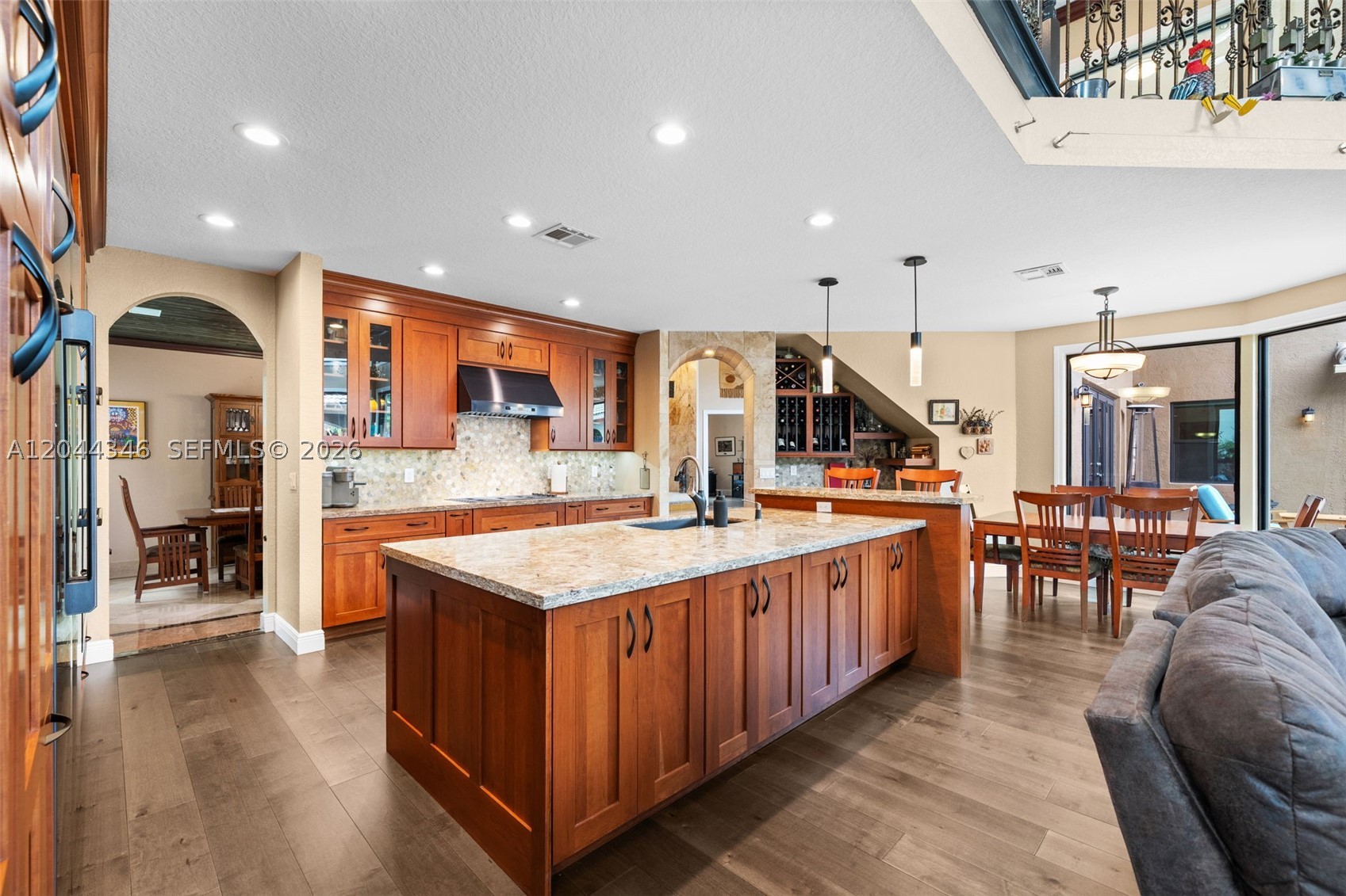 LONG LAKE - Residential