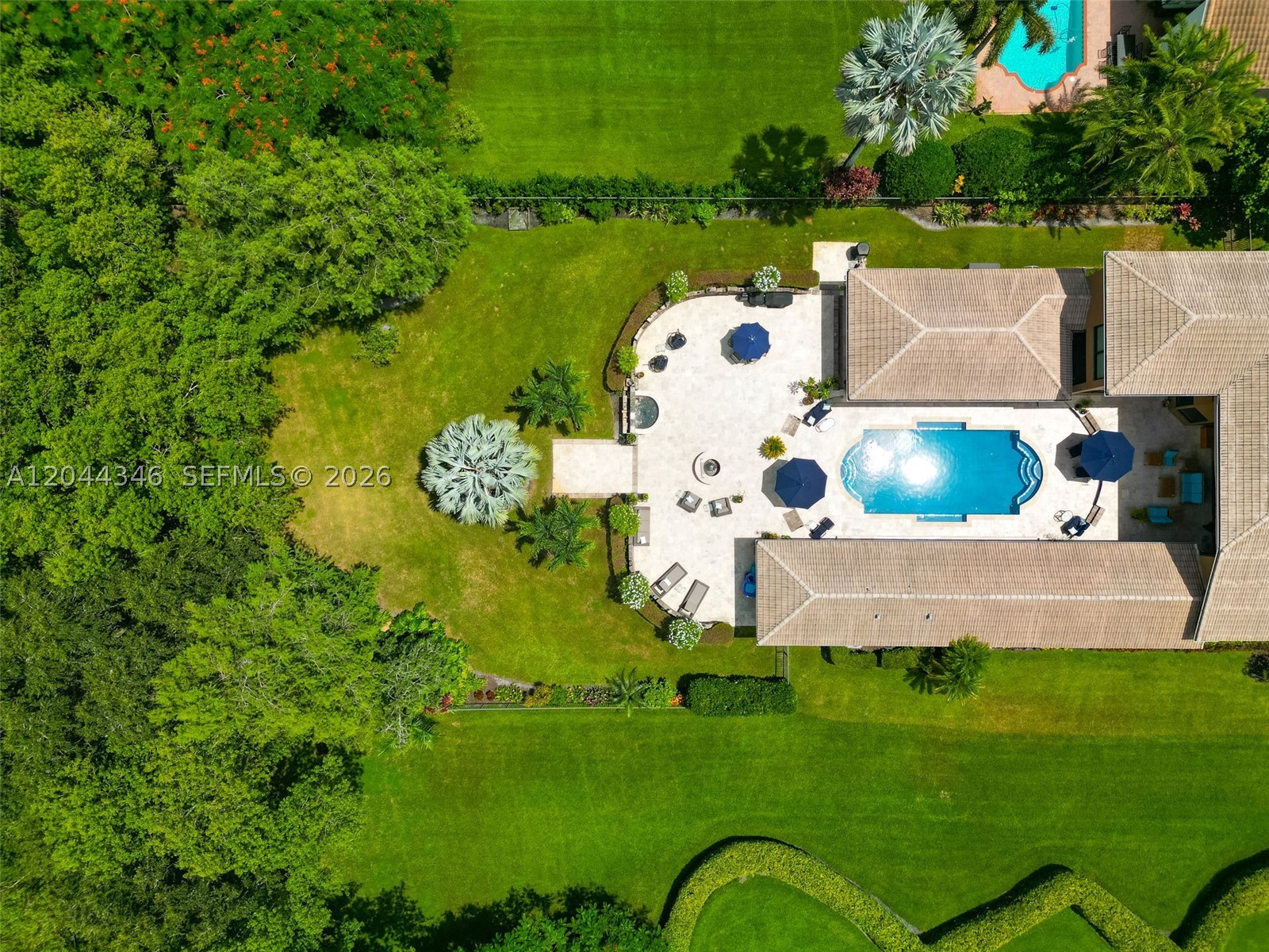 LONG LAKE - Residential