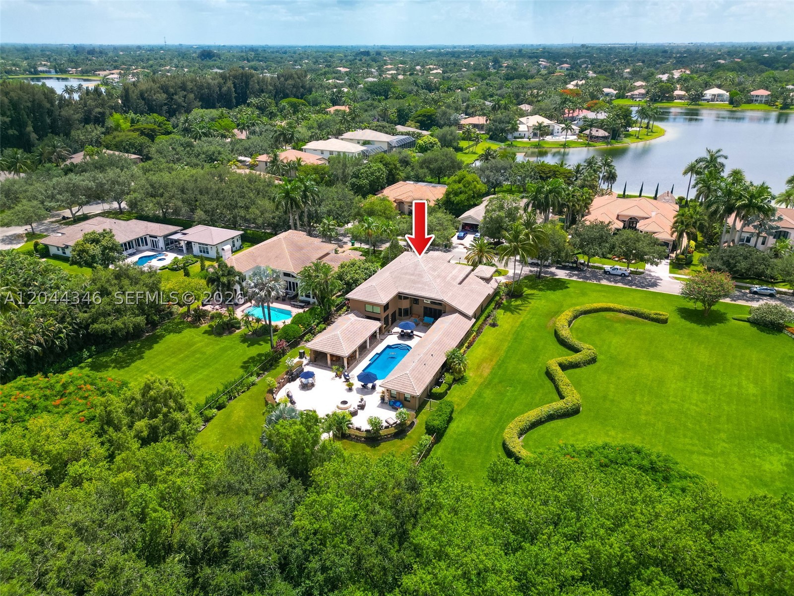 LONG LAKE - Residential