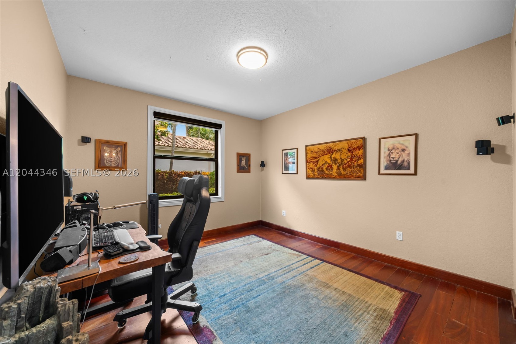 LONG LAKE - Residential