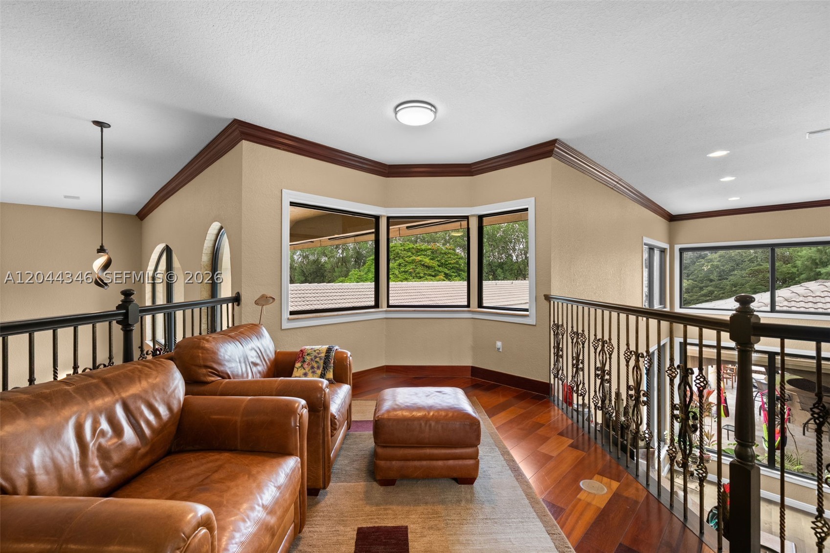 LONG LAKE - Residential