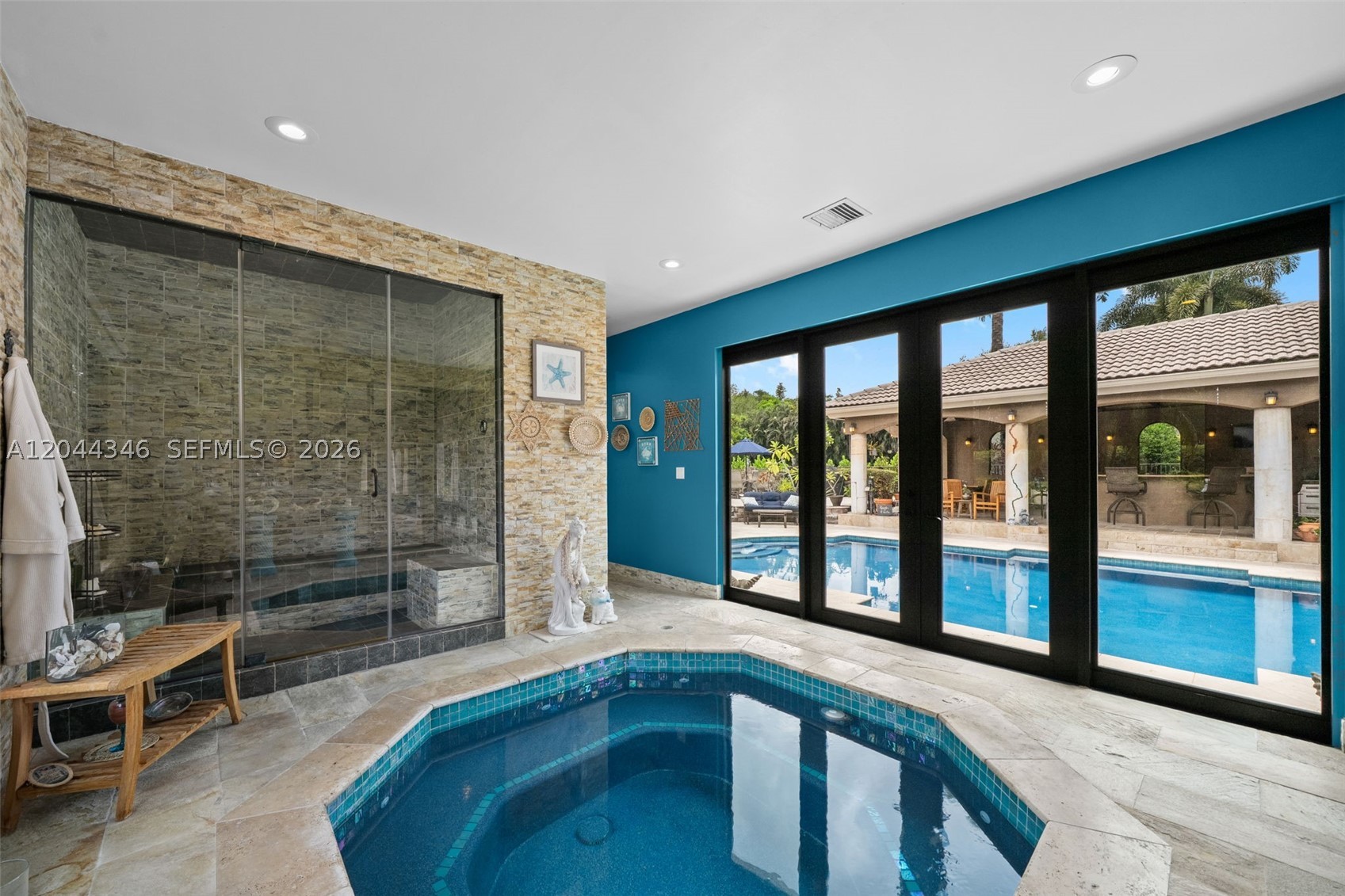LONG LAKE - Residential