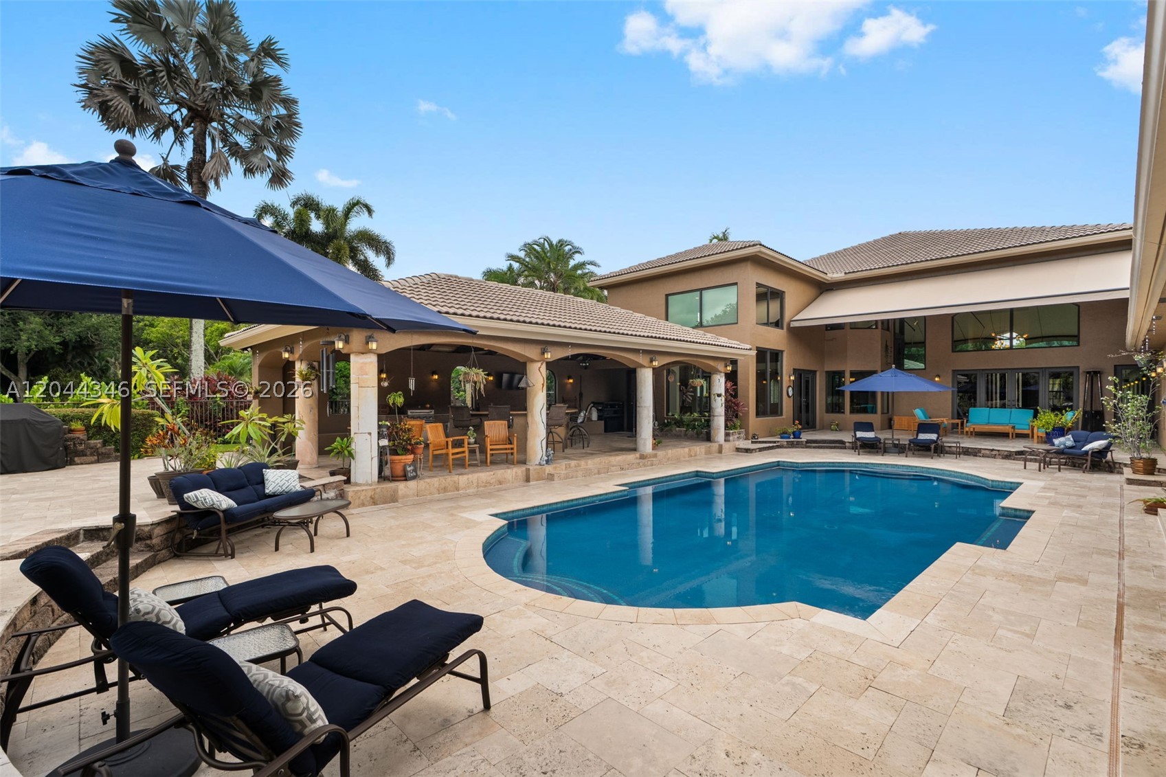 LONG LAKE - Residential