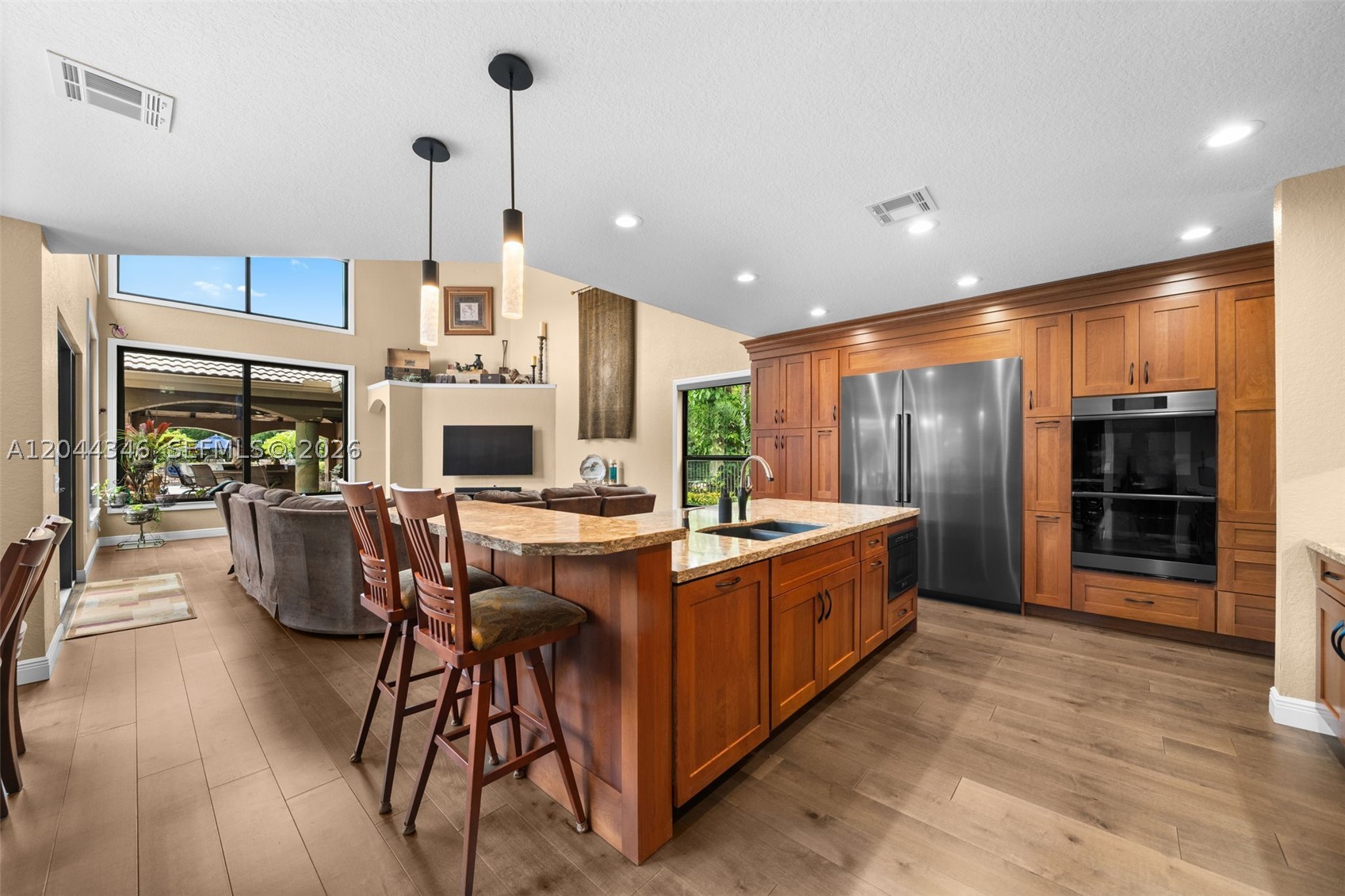 LONG LAKE - Residential