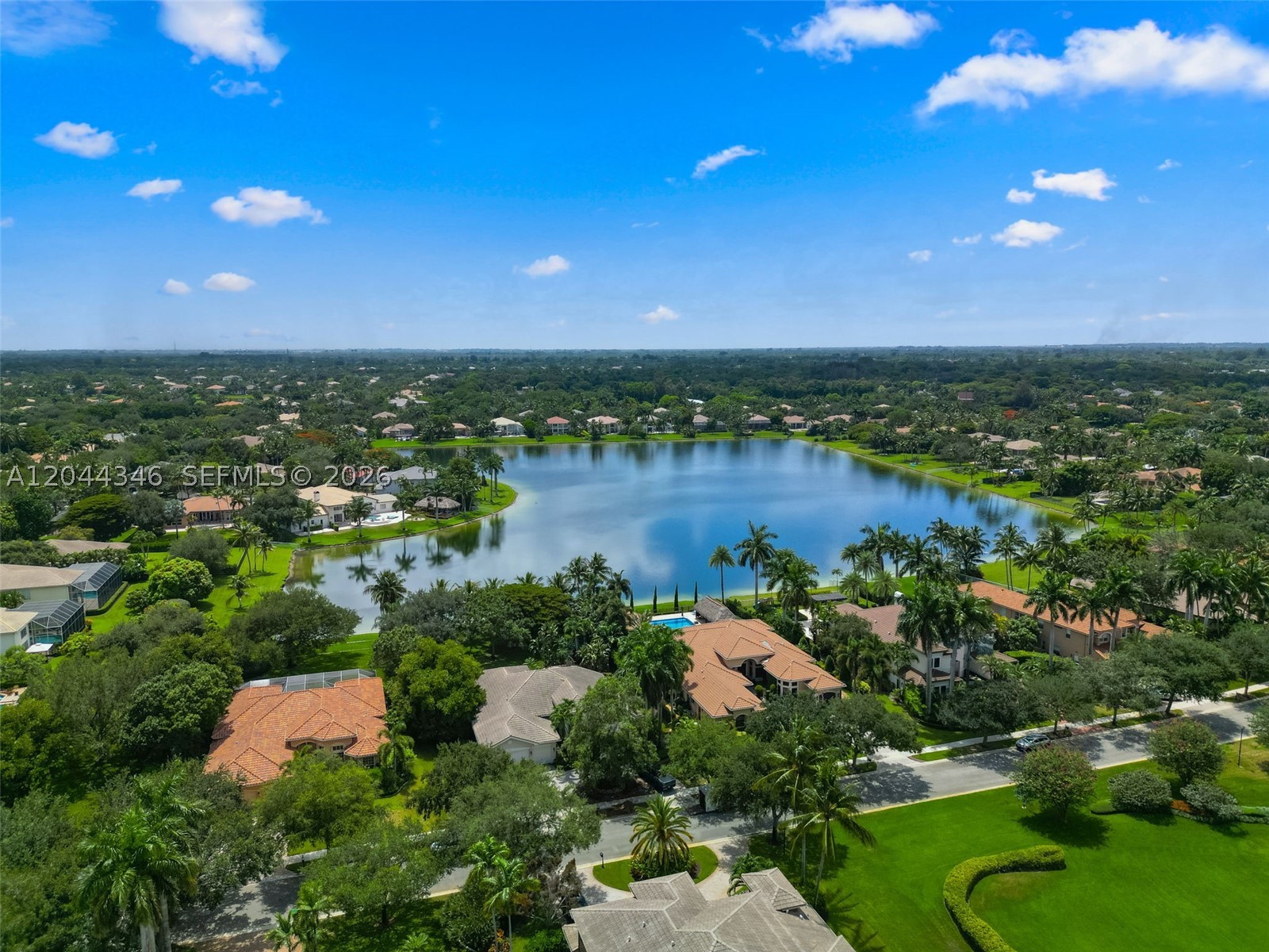 LONG LAKE - Residential