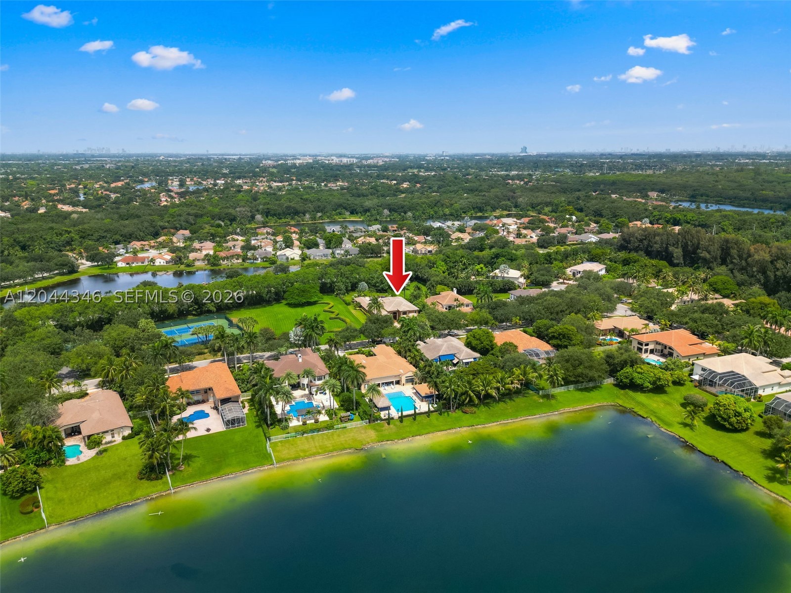 LONG LAKE - Residential