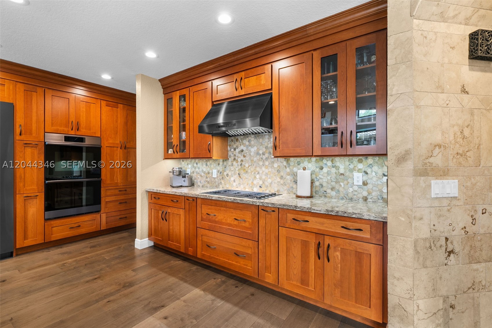 LONG LAKE - Residential