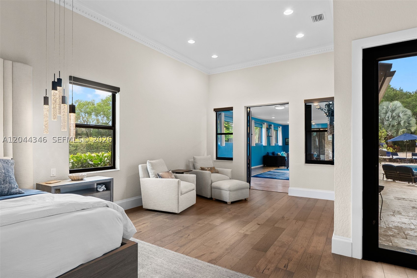 LONG LAKE - Residential