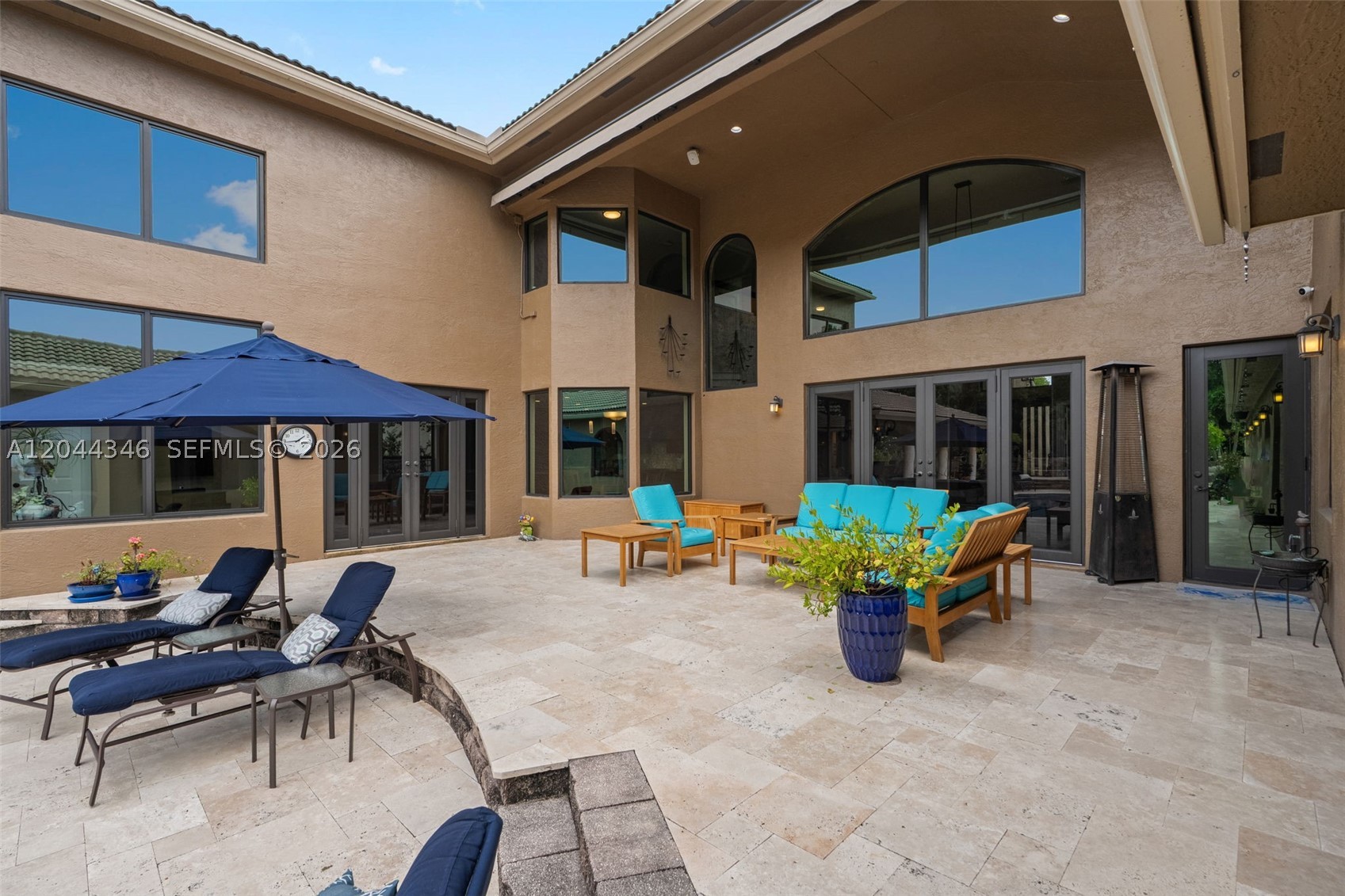 LONG LAKE - Residential