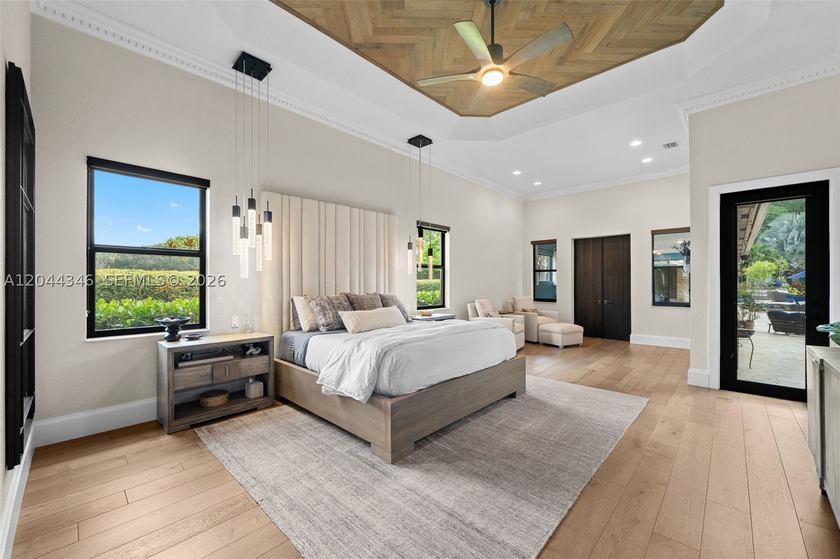 LONG LAKE - Residential