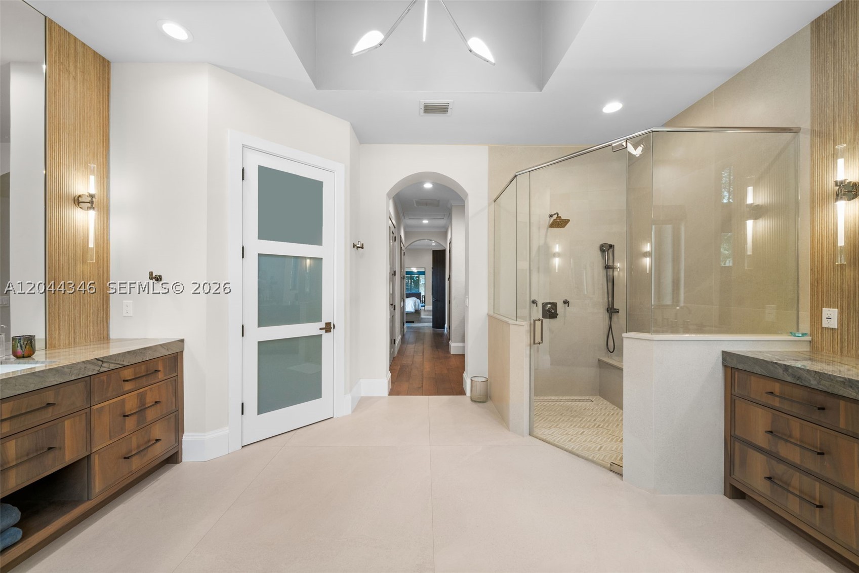 LONG LAKE - Residential