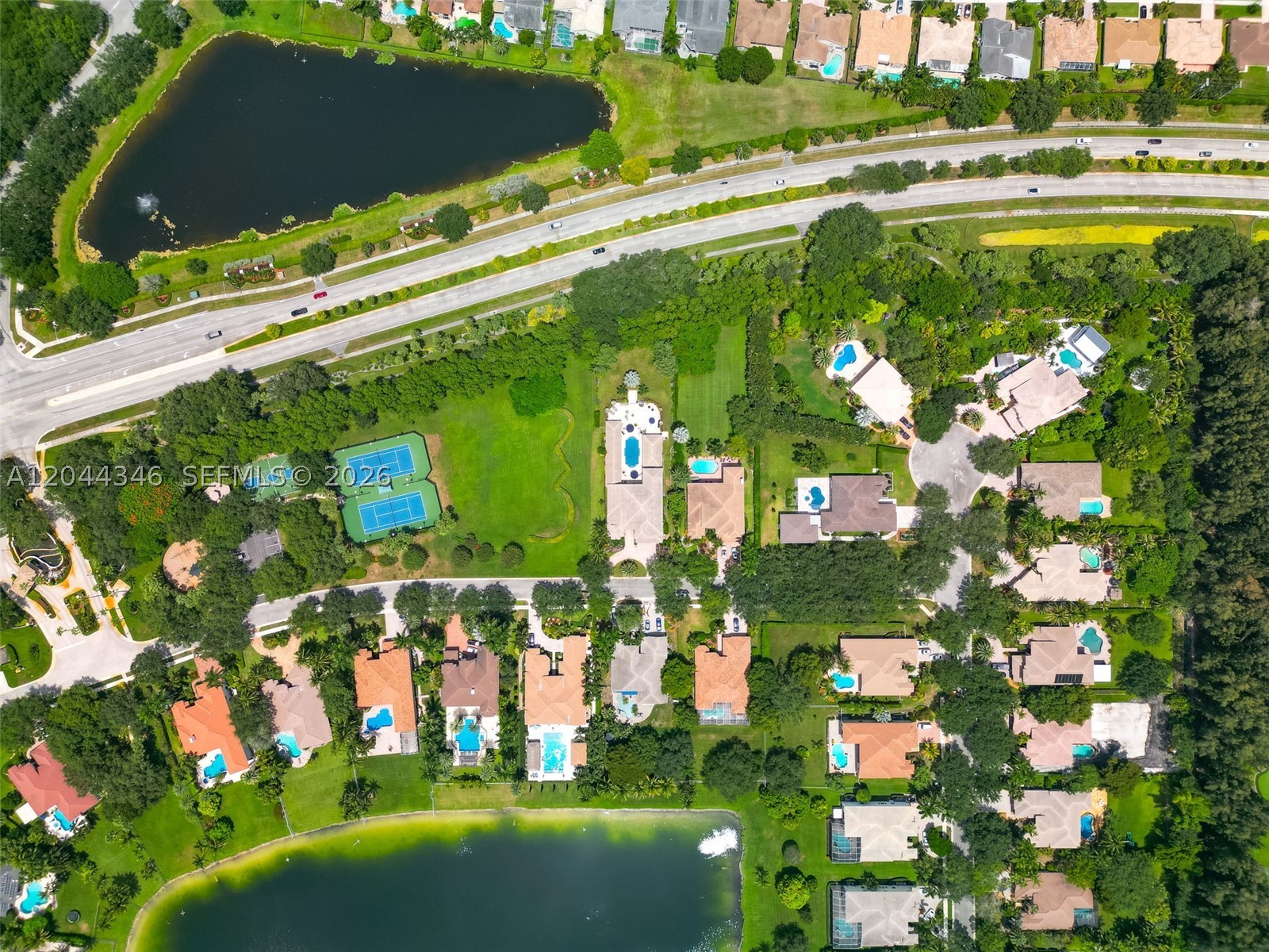 LONG LAKE - Residential