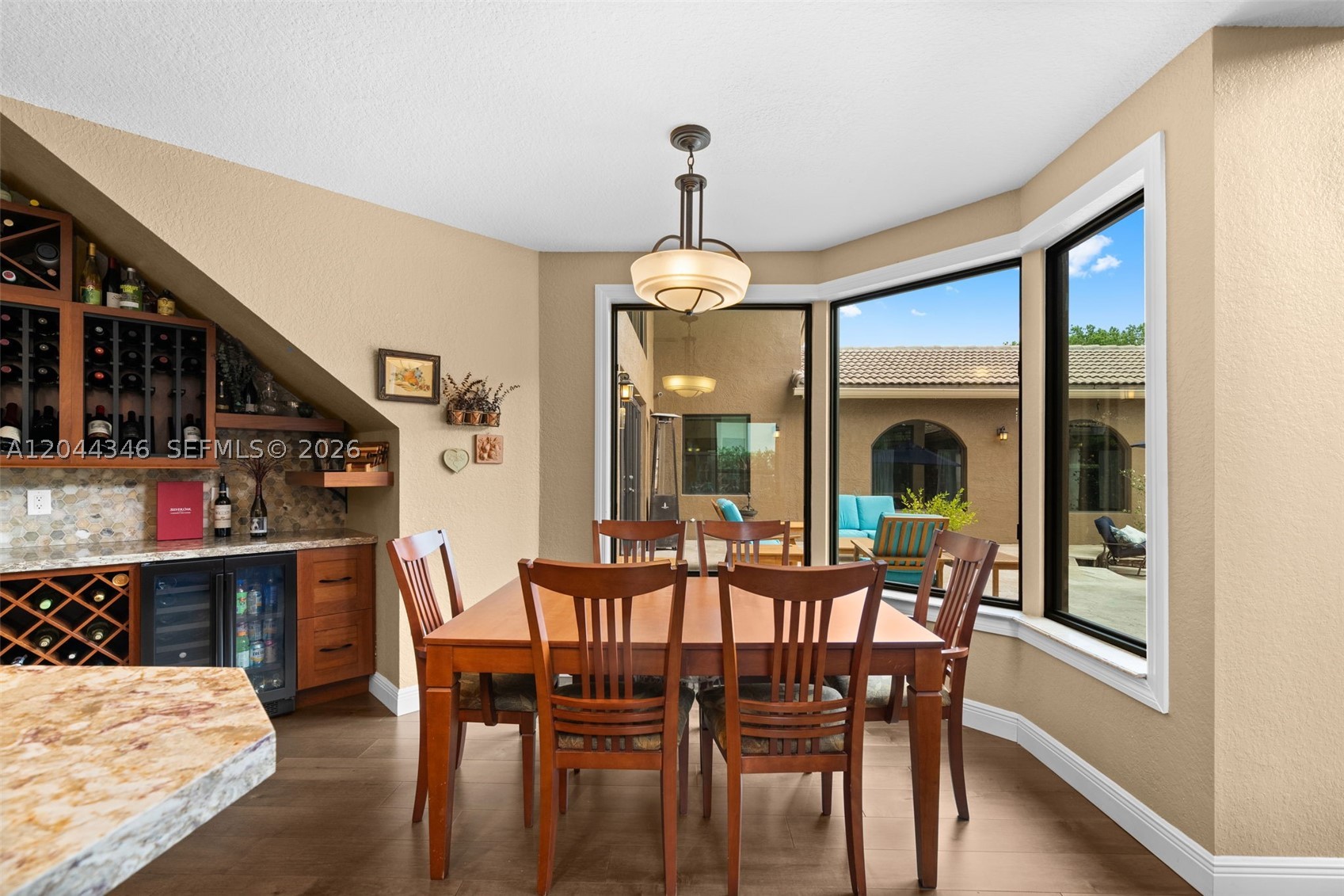 LONG LAKE - Residential