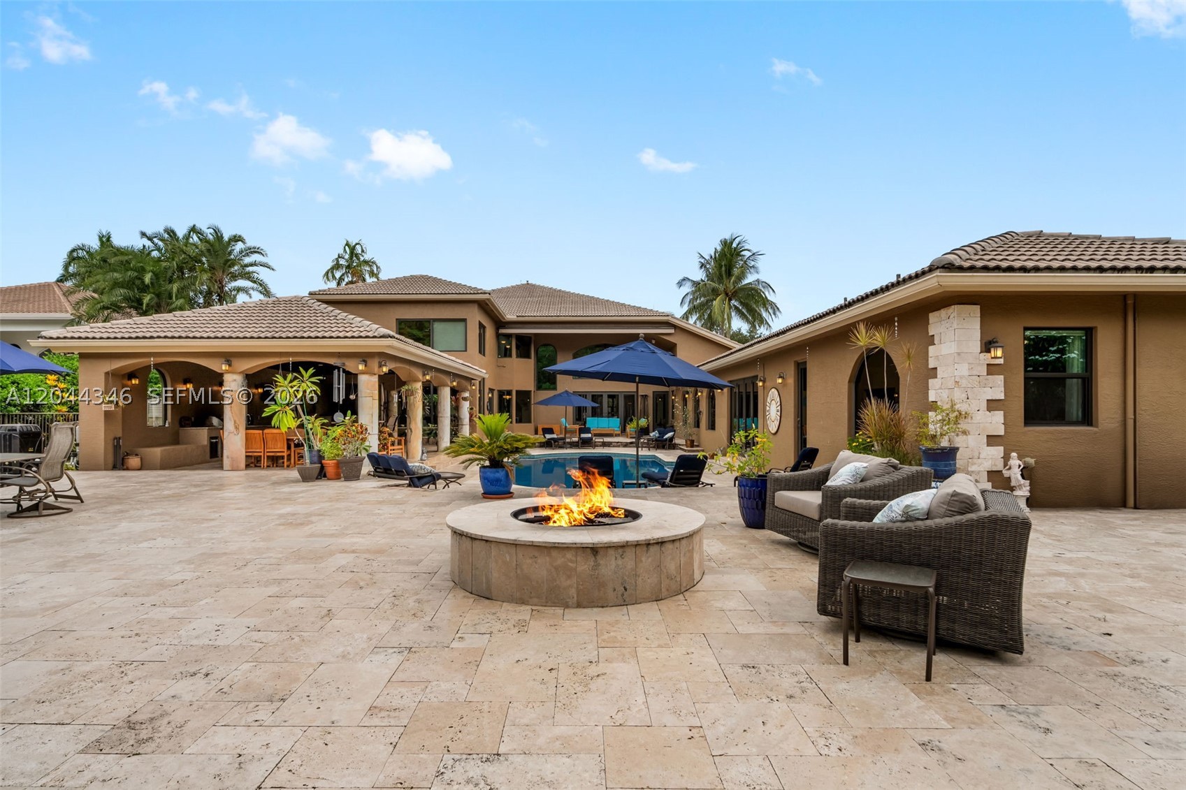 LONG LAKE - Residential