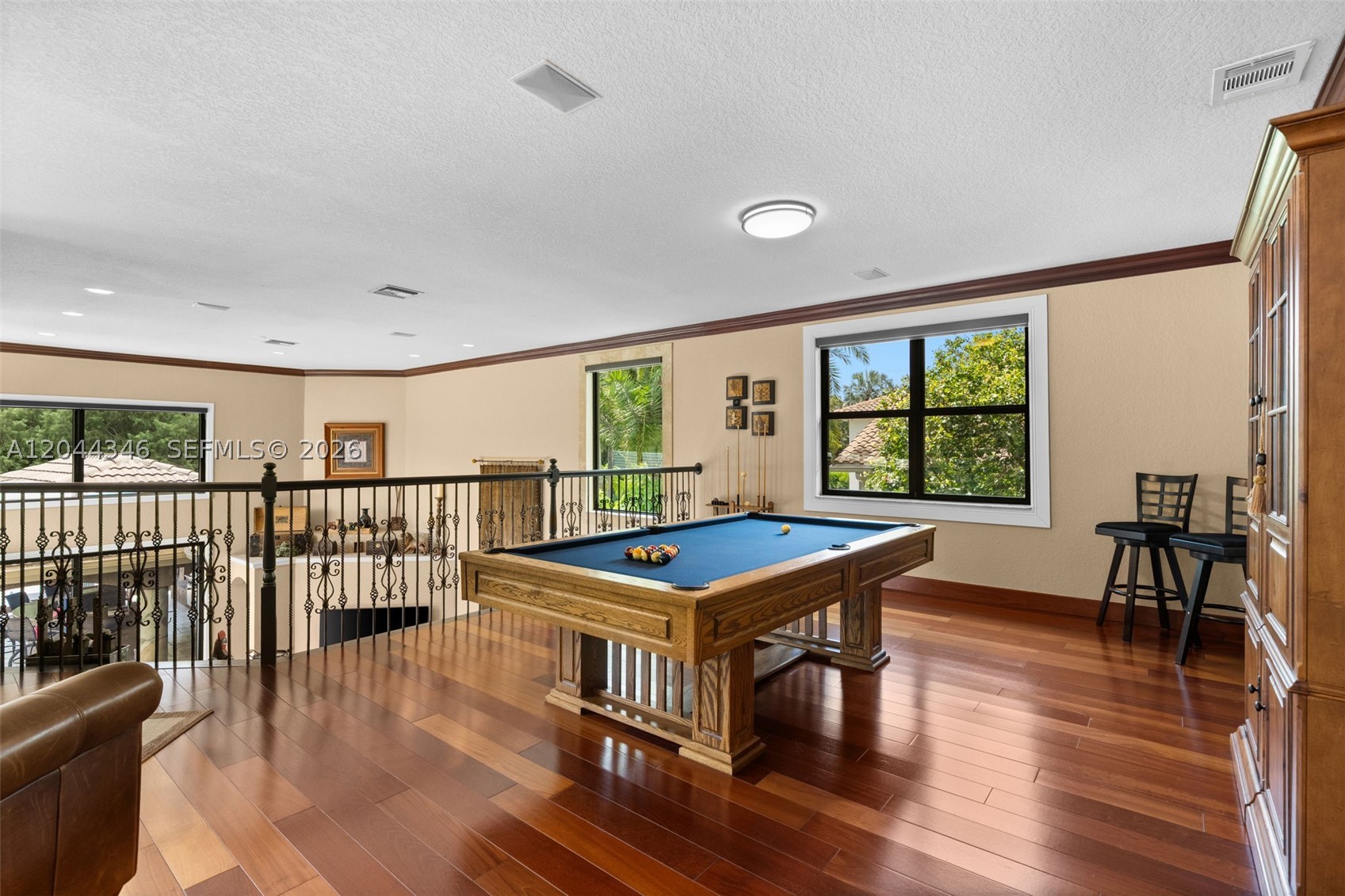 LONG LAKE - Residential