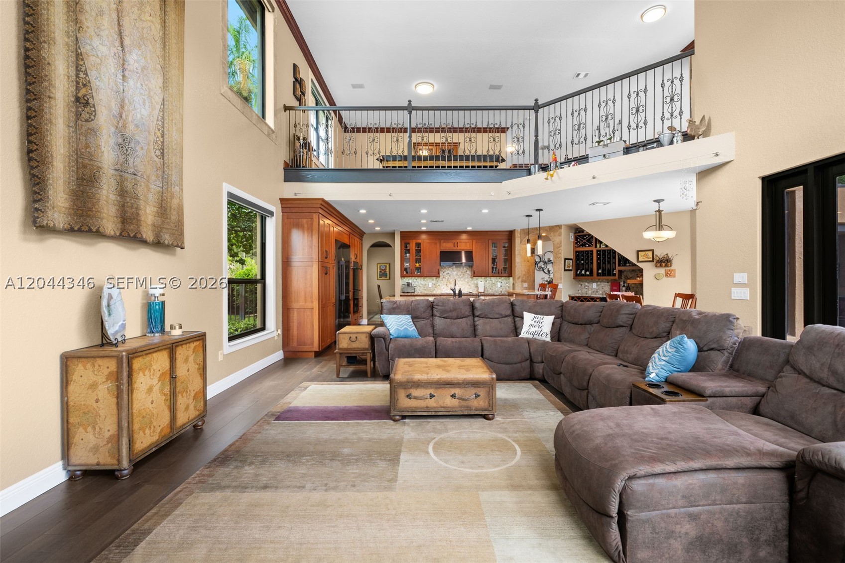 LONG LAKE - Residential