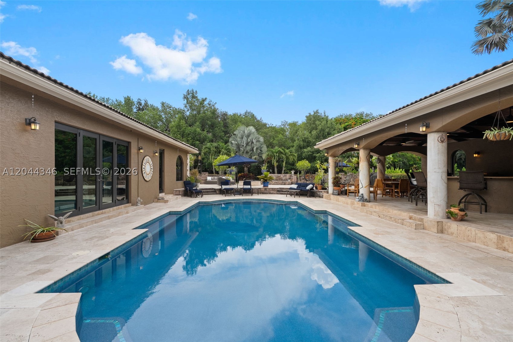 LONG LAKE - Residential