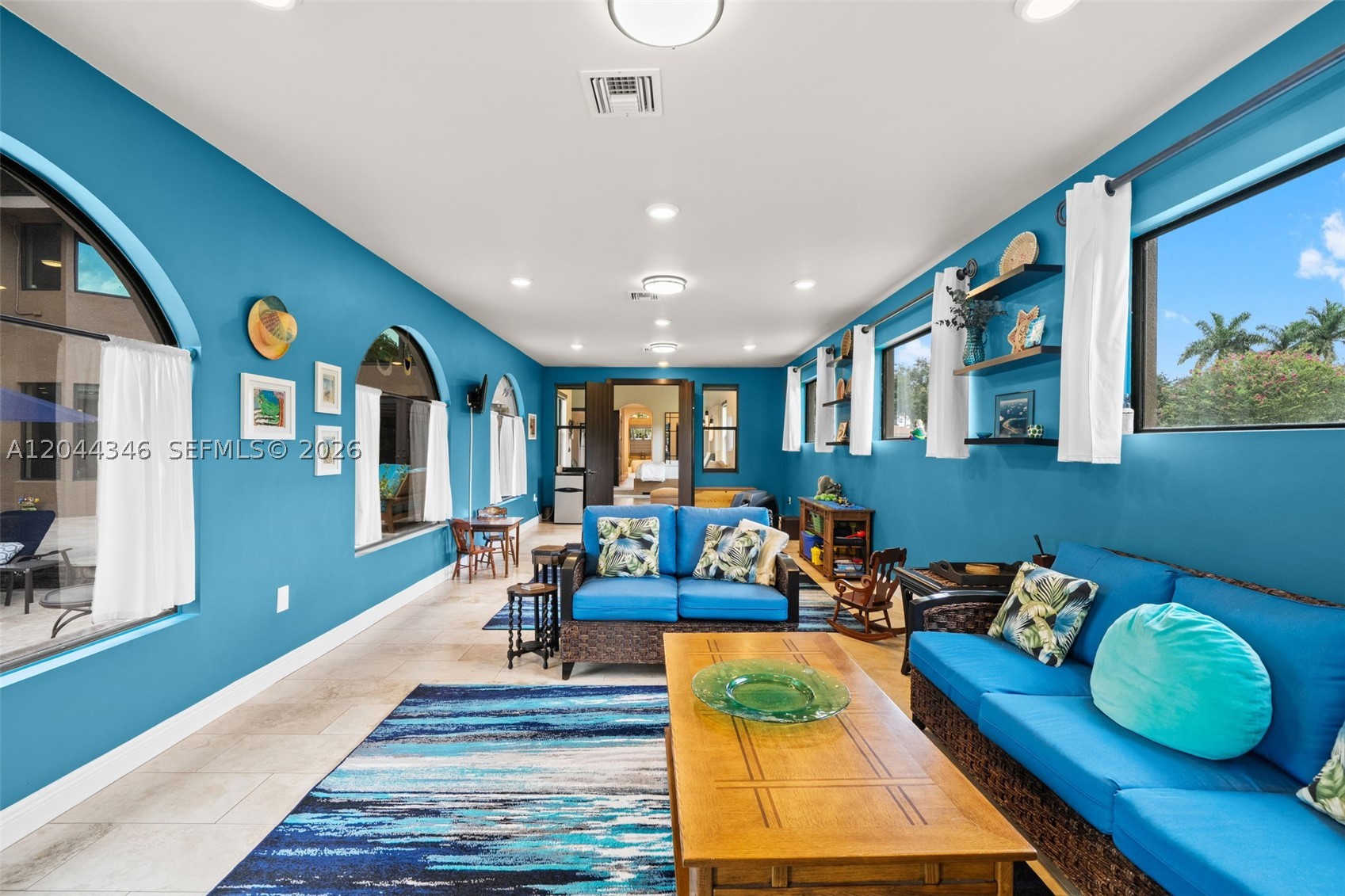 LONG LAKE - Residential