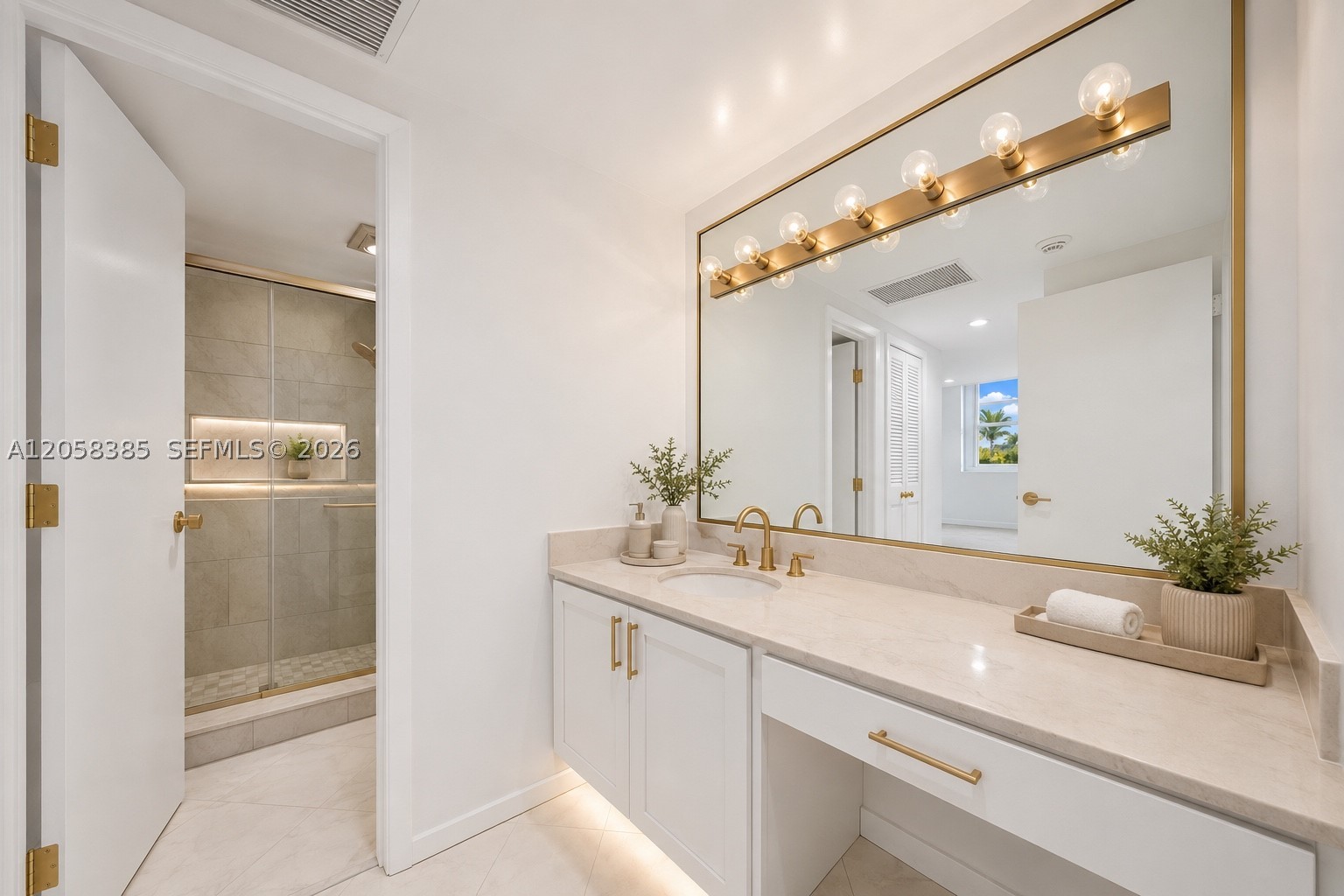 ARLEN HOUSE CONDO - Residential
