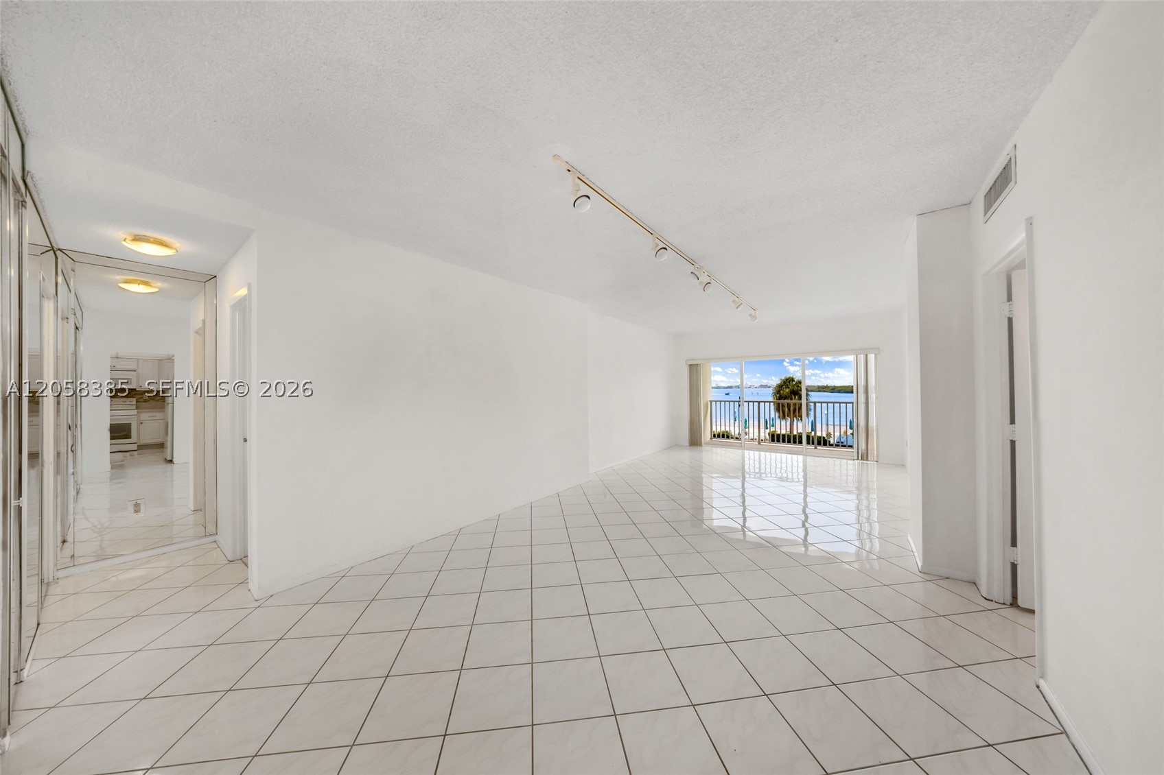 ARLEN HOUSE CONDO - Residential