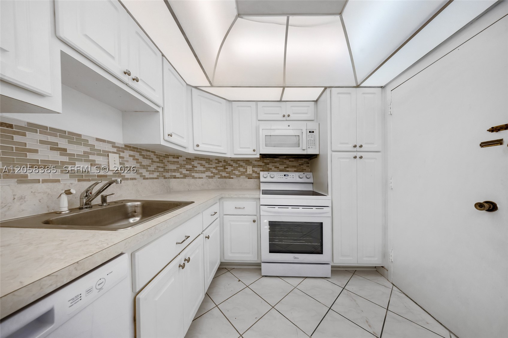 ARLEN HOUSE CONDO - Residential