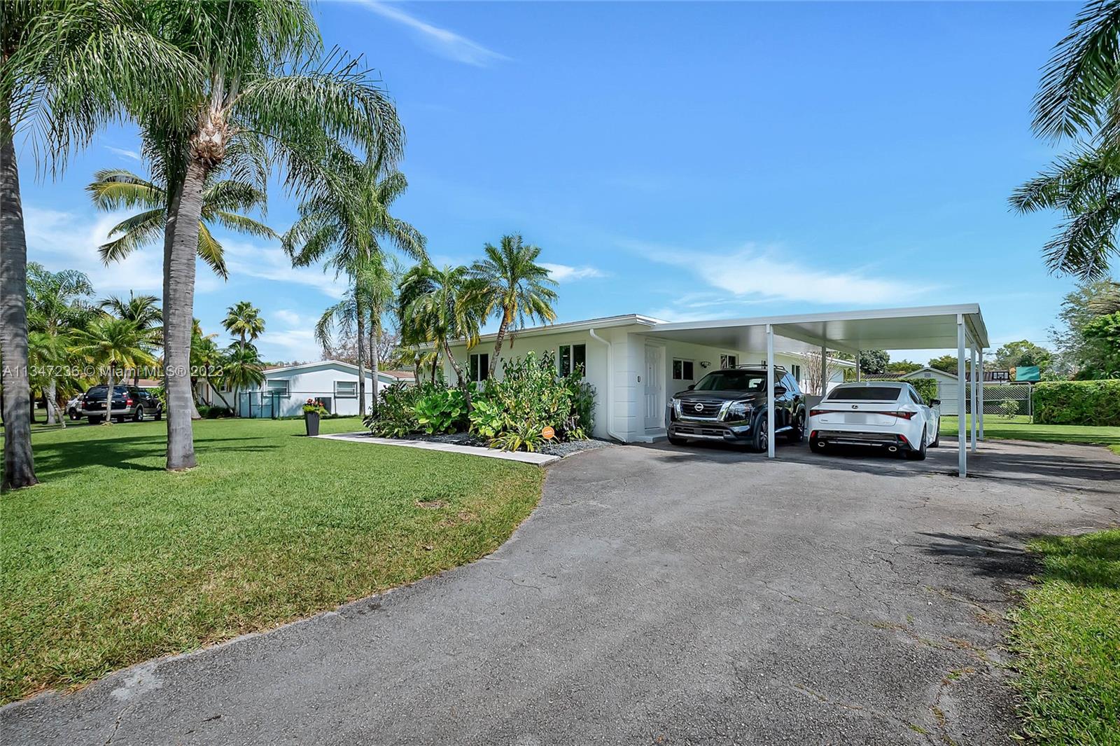 CORAL REEF ESTATES - Residential