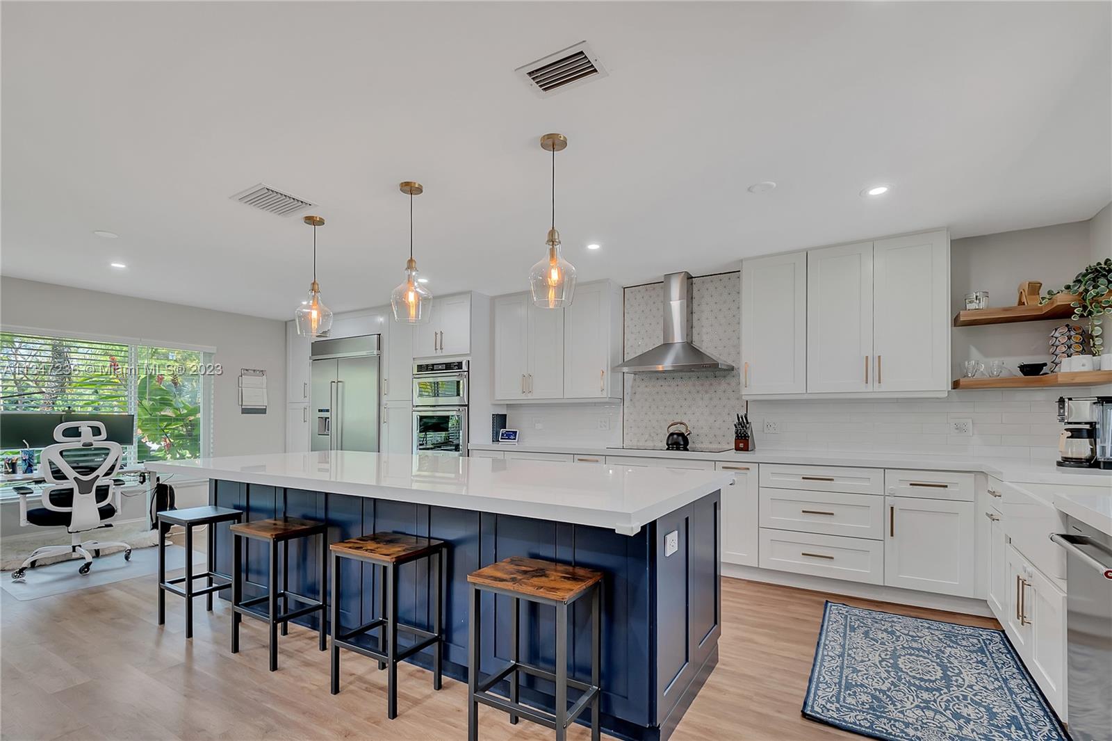 CORAL REEF ESTATES - Residential