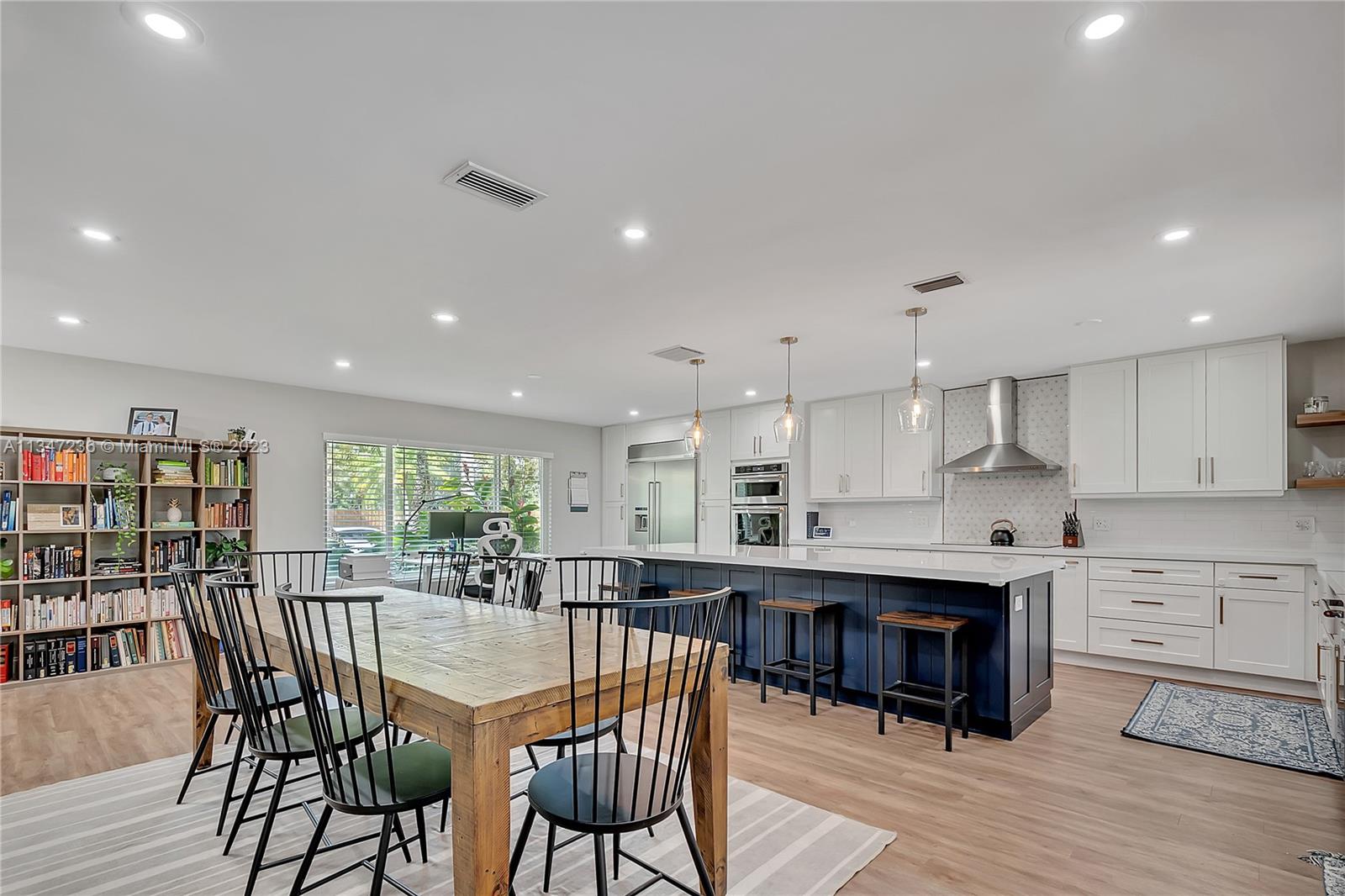 CORAL REEF ESTATES - Residential