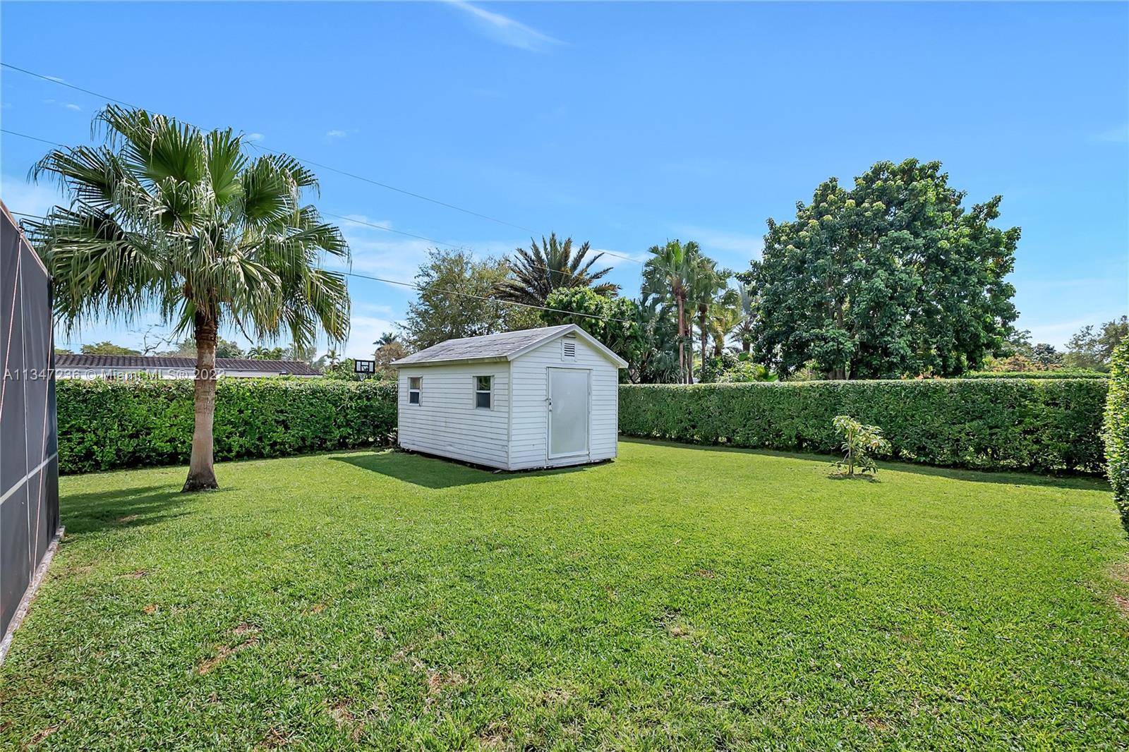 CORAL REEF ESTATES - Residential