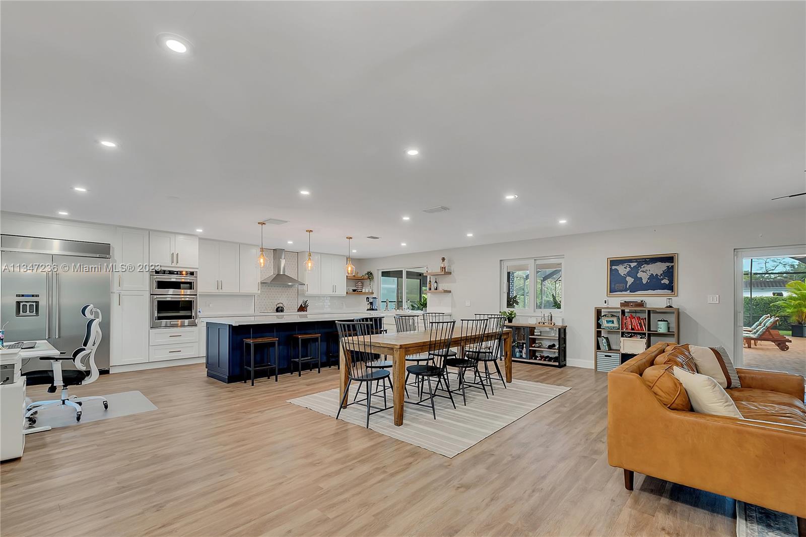 CORAL REEF ESTATES - Residential