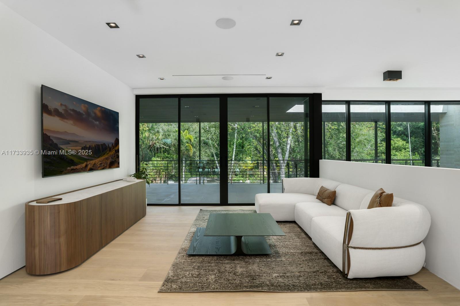 CLEVELAND PARK - Residential