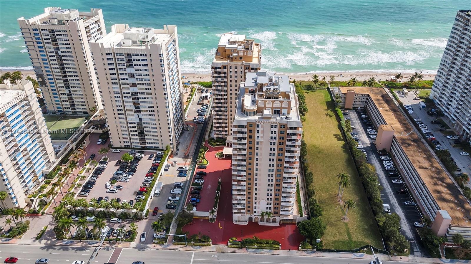 MALAGA TOWERS CONDO - Residential