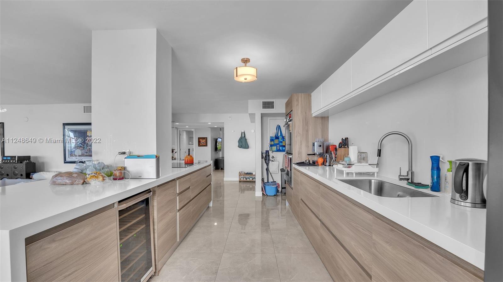 MALAGA TOWERS CONDO - Residential