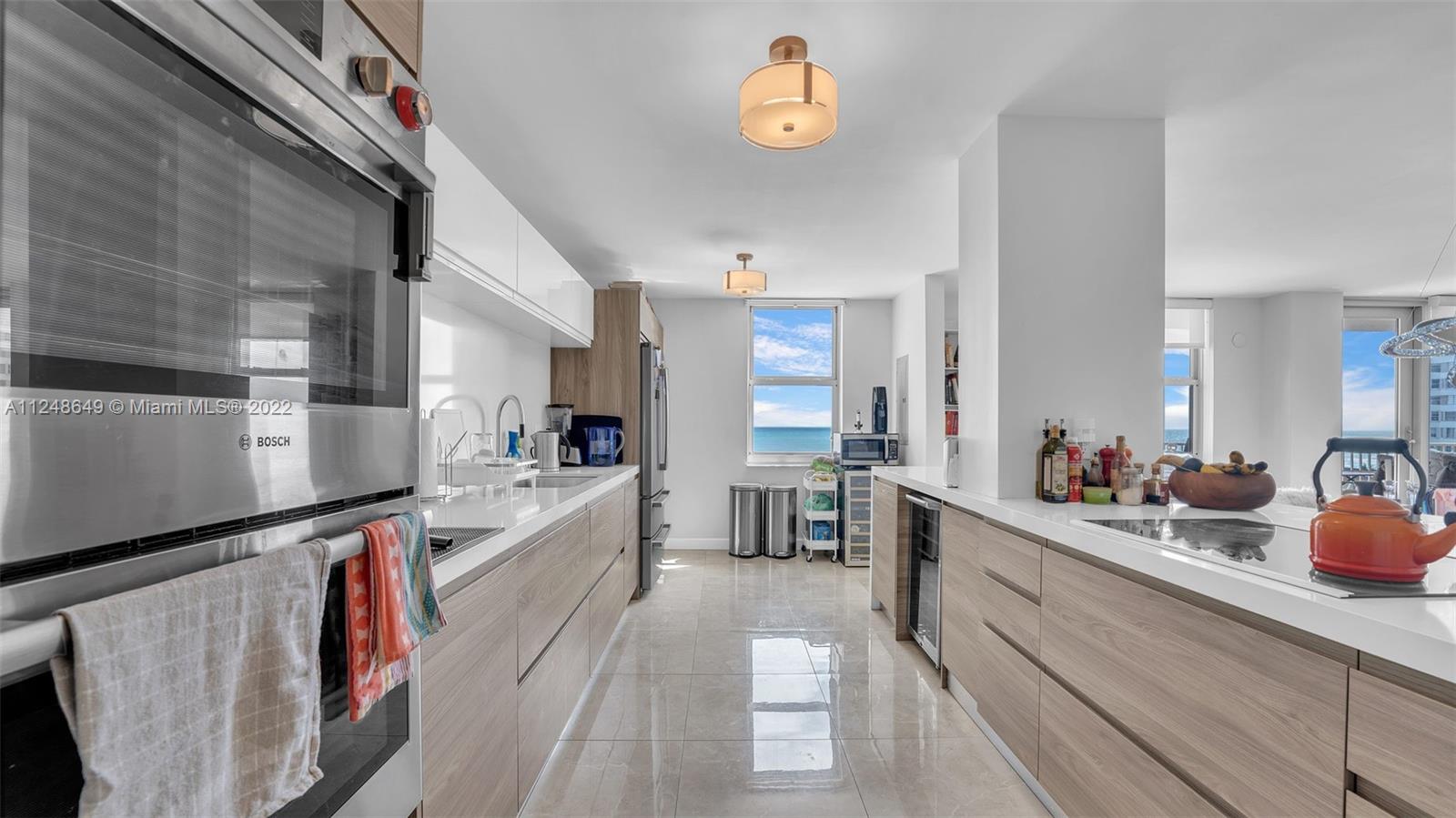 MALAGA TOWERS CONDO - Residential