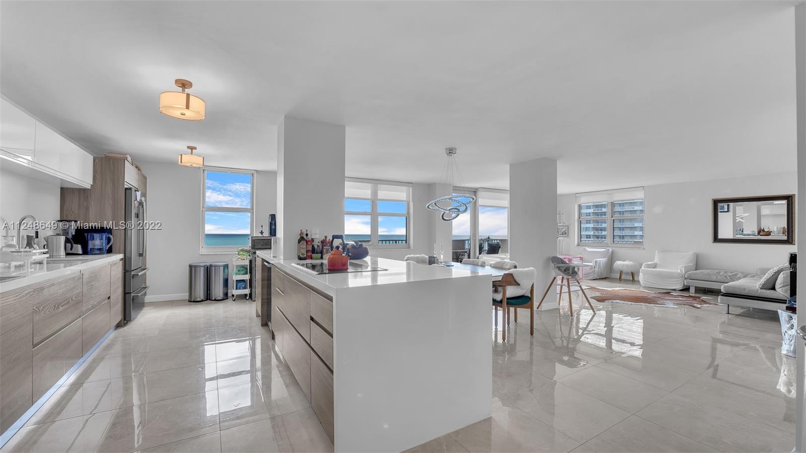 MALAGA TOWERS CONDO - Residential