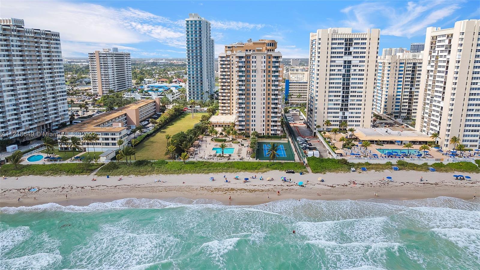 MALAGA TOWERS CONDO - Residential