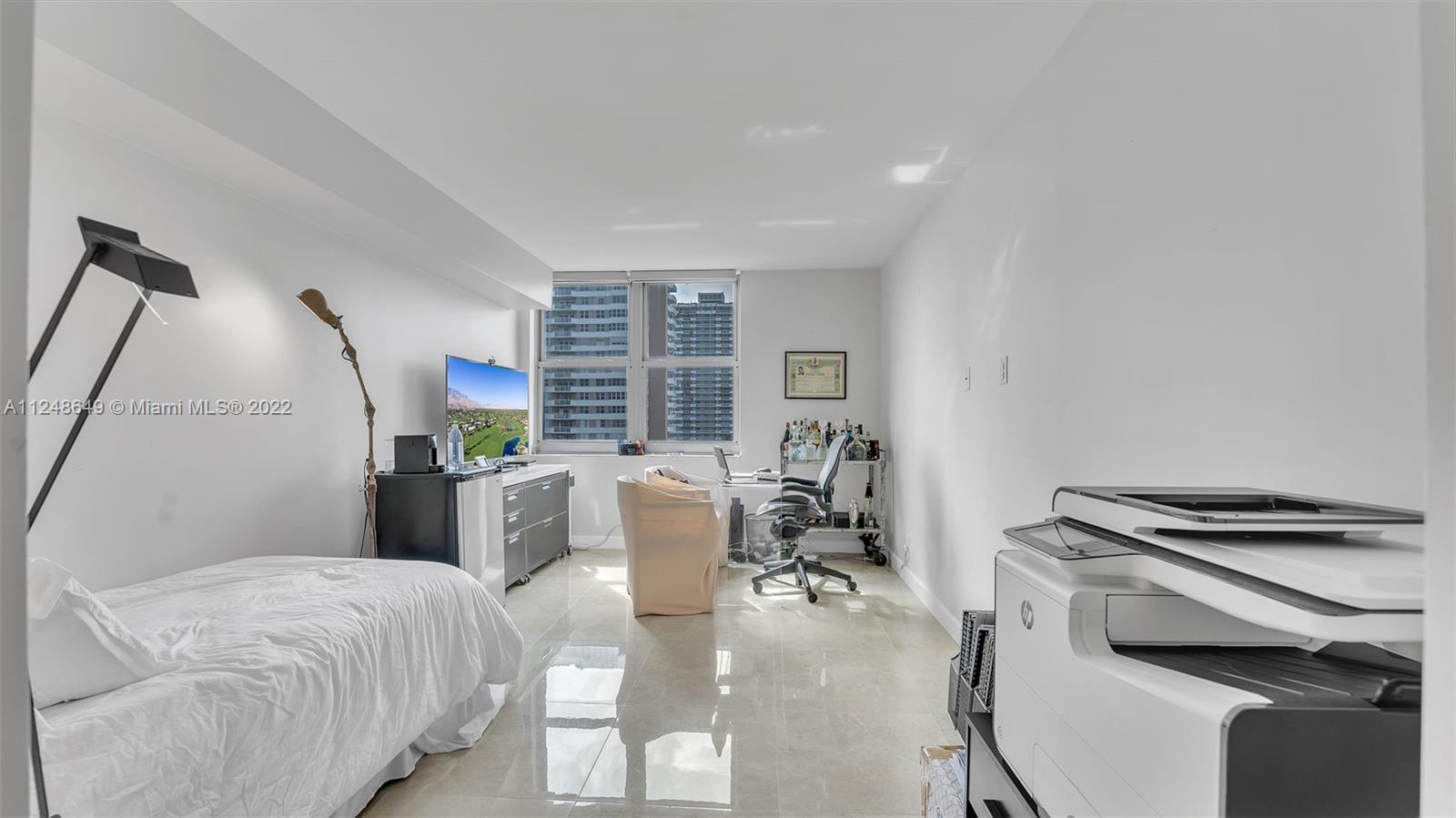 MALAGA TOWERS CONDO - Residential