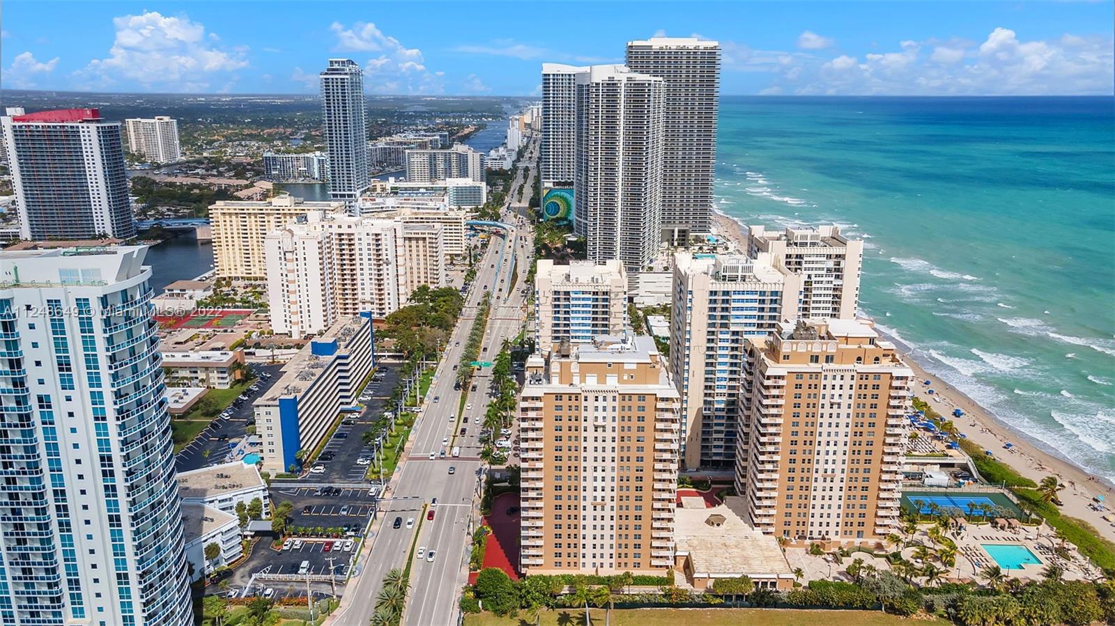 MALAGA TOWERS CONDO - Residential